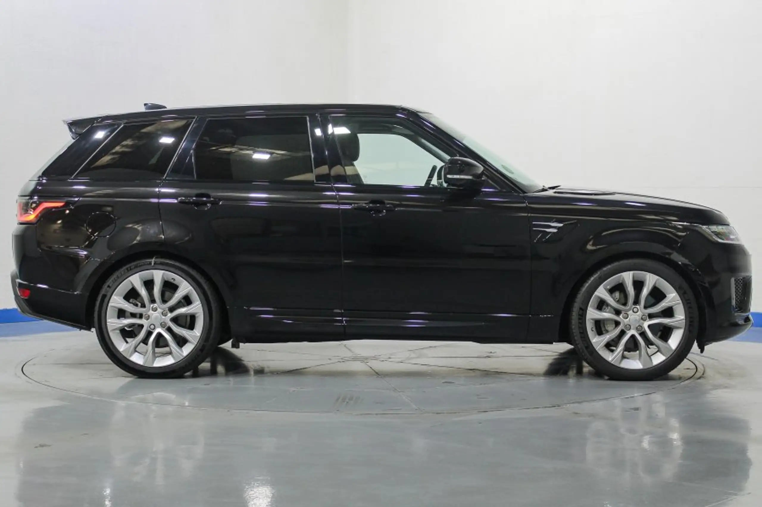 Land Rover - Range Rover Sport