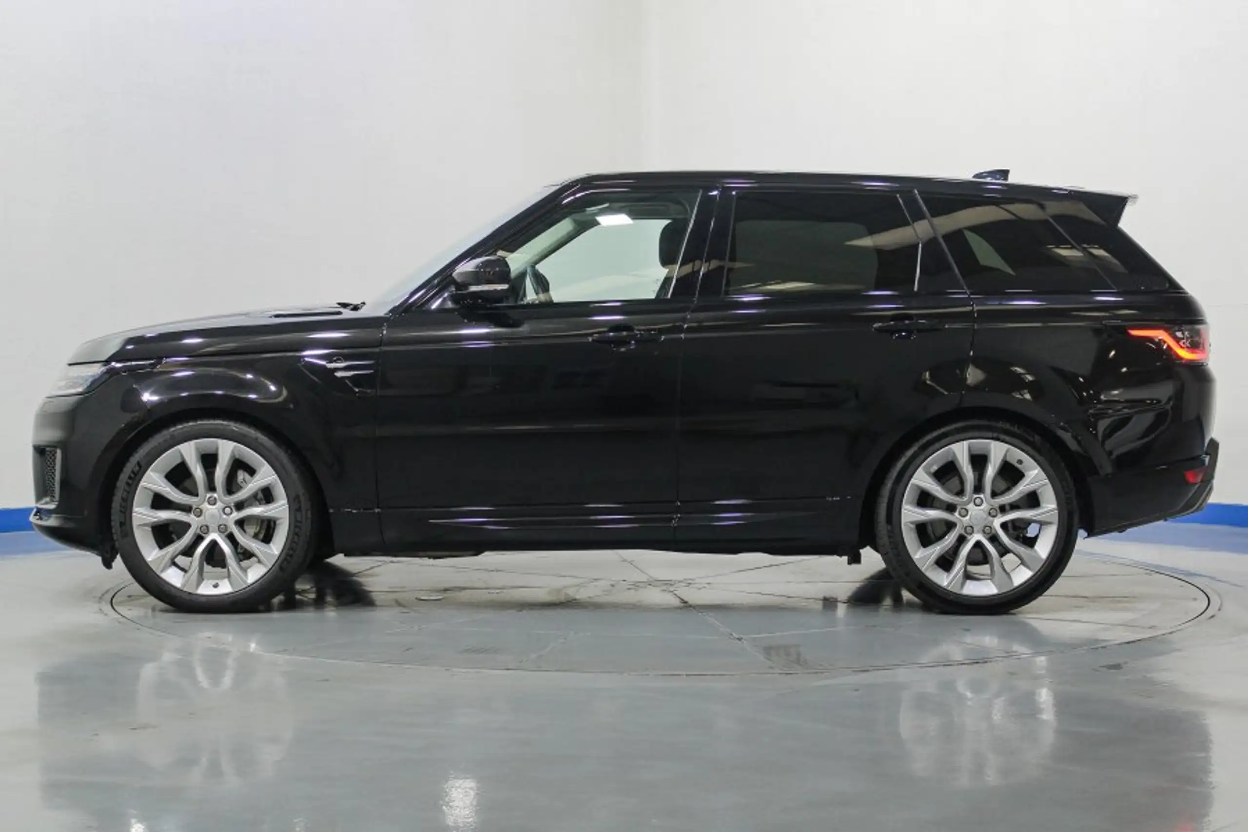 Land Rover - Range Rover Sport