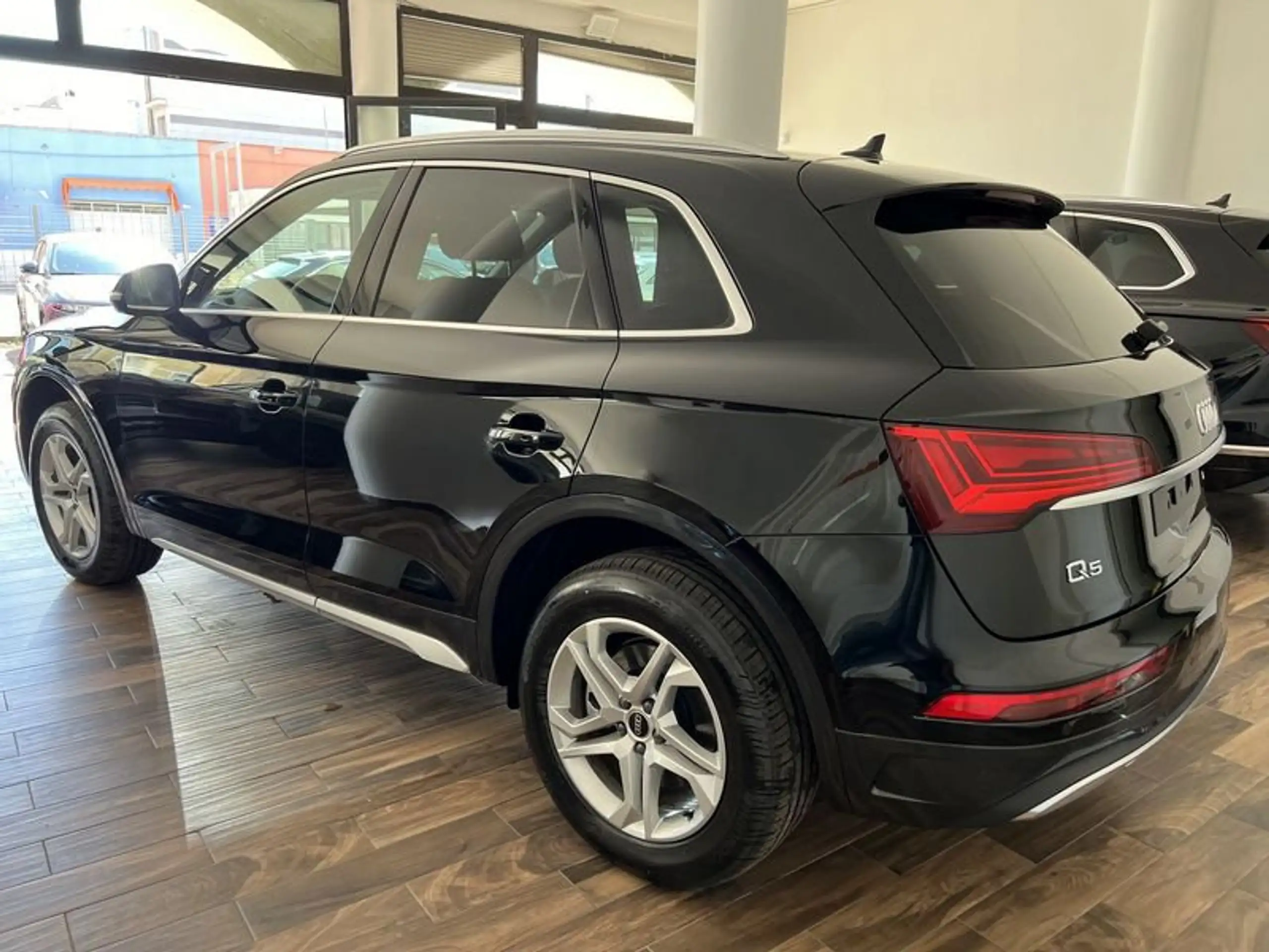 Audi - Q5