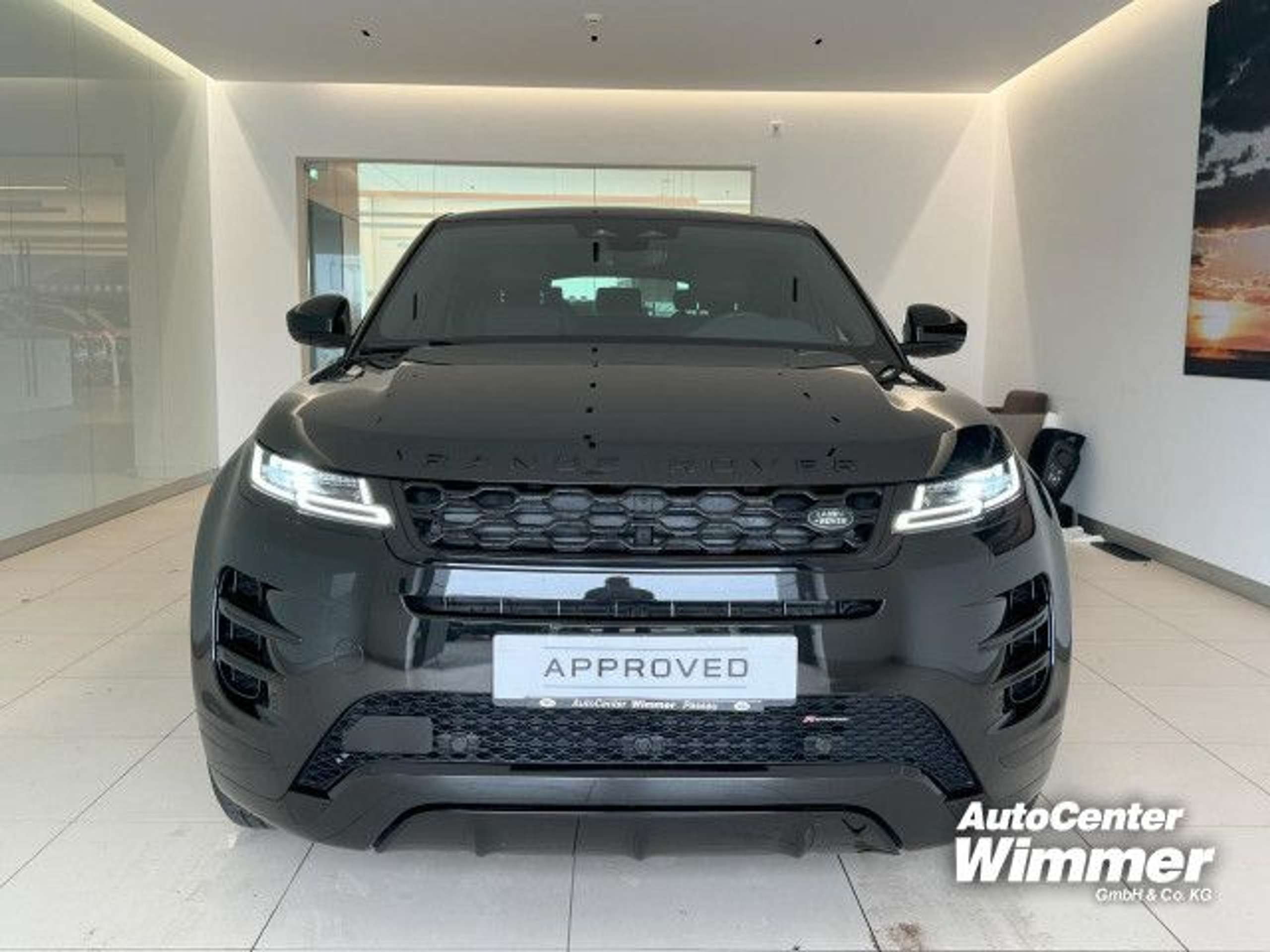 Land Rover - Range Rover Evoque