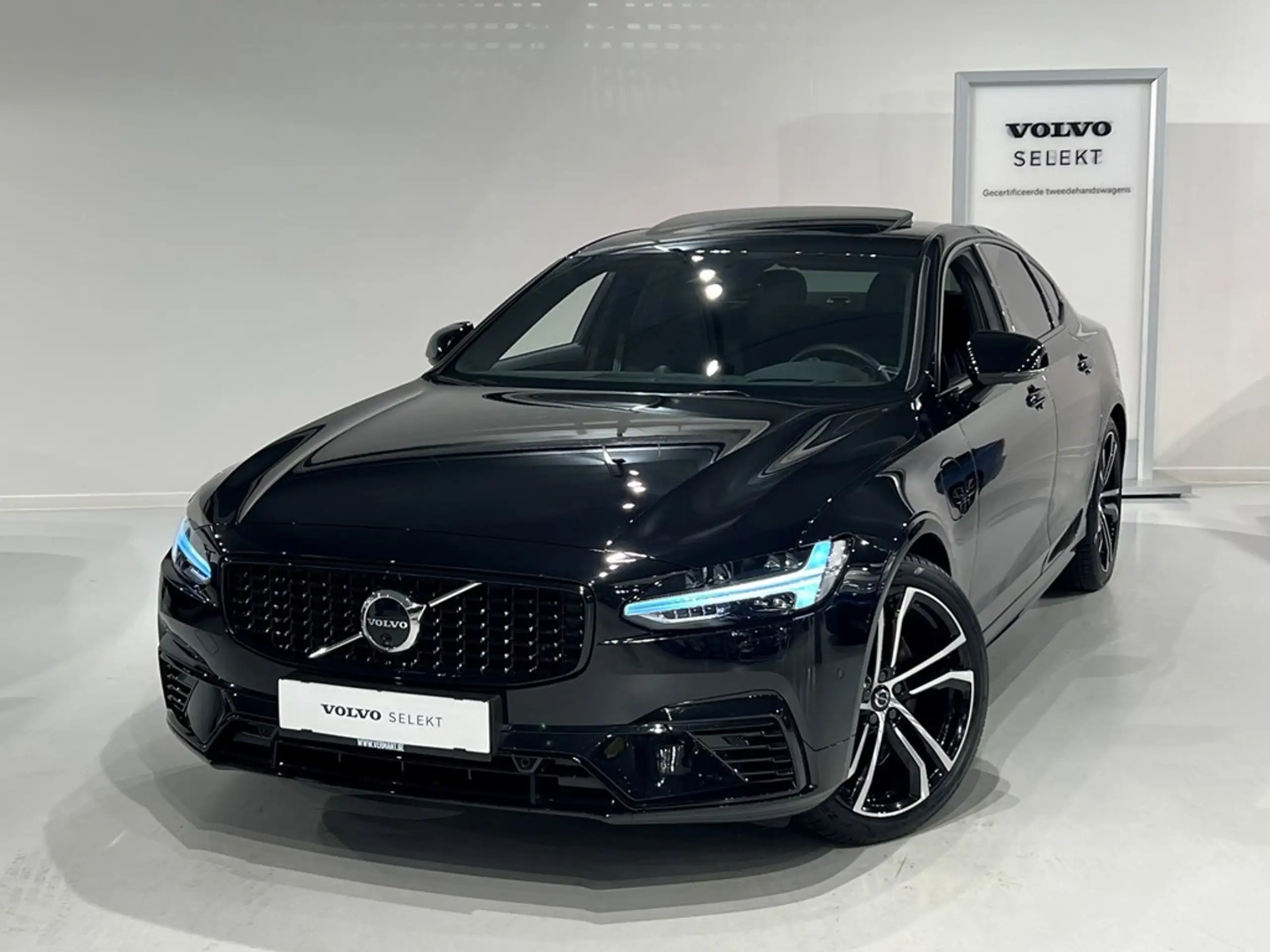 Volvo - S90