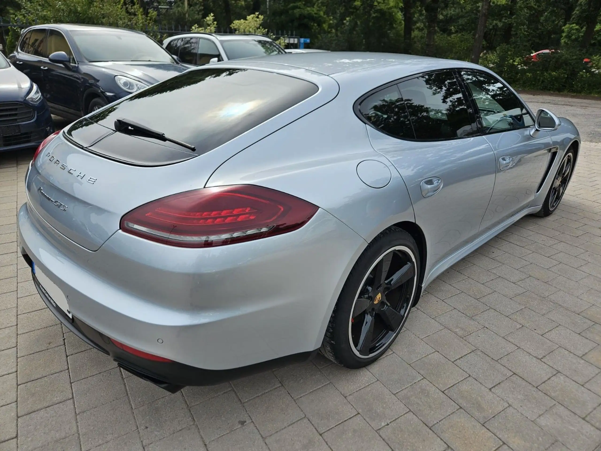 Porsche - Panamera