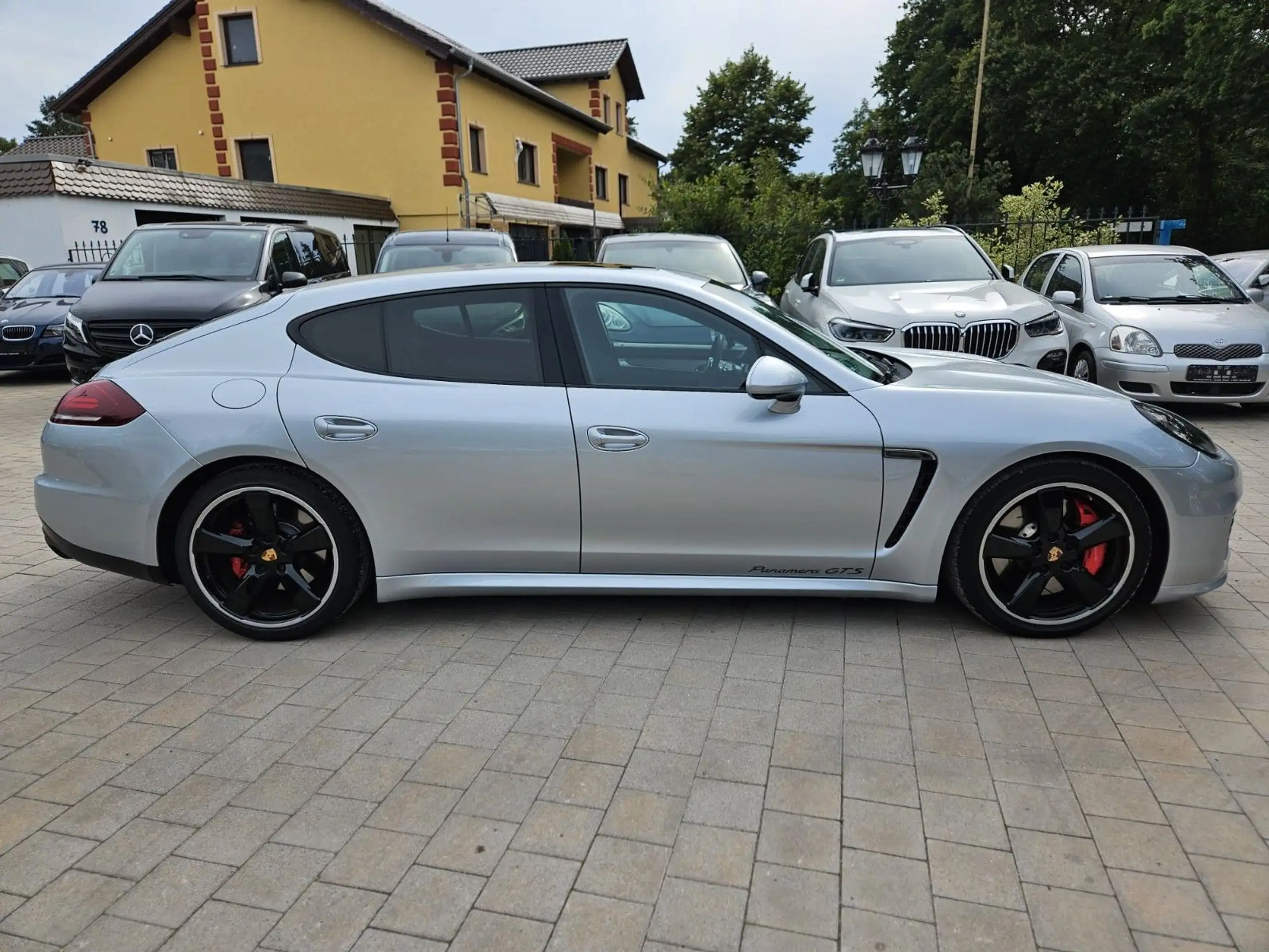 Porsche - Panamera