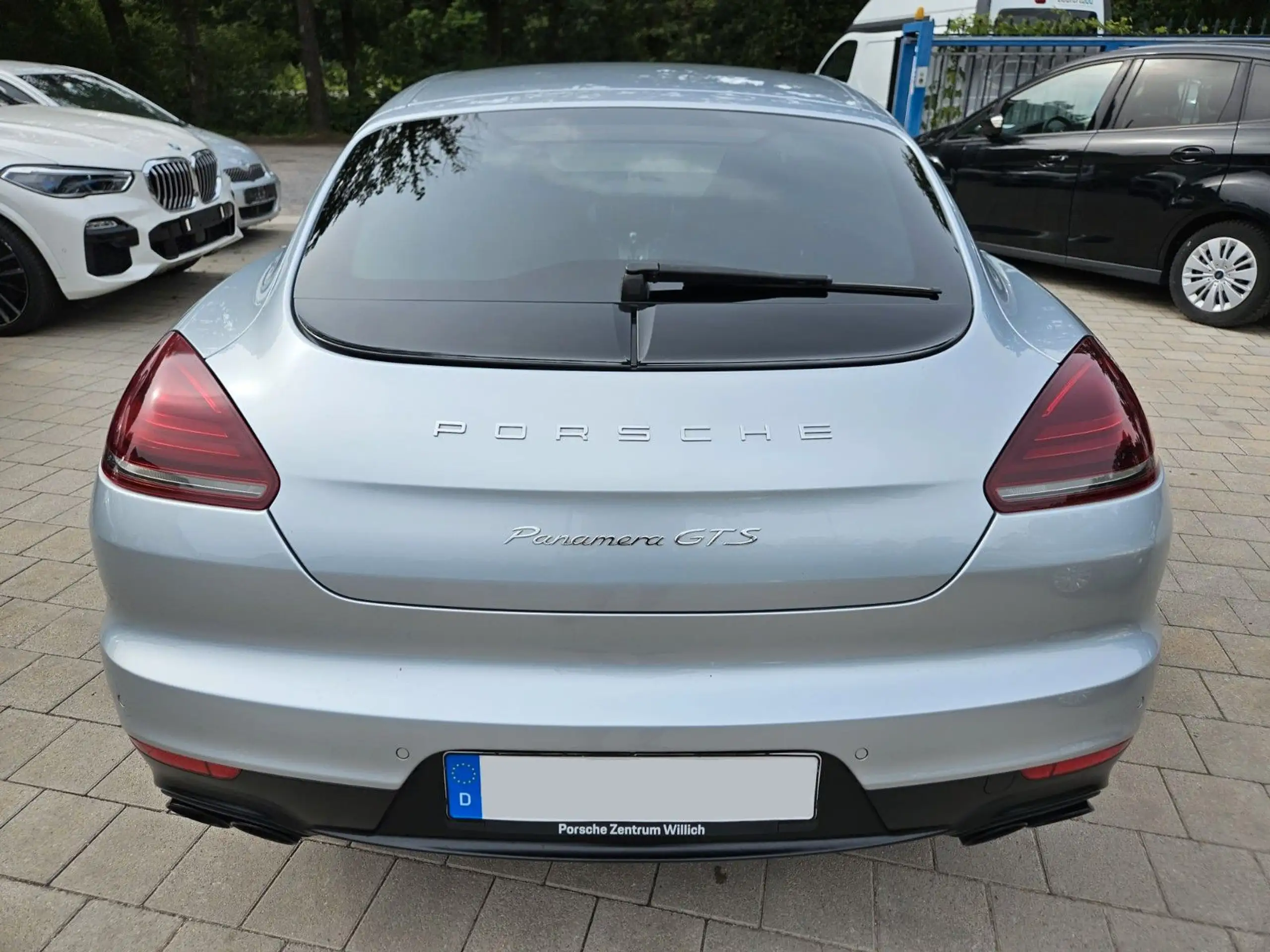 Porsche - Panamera