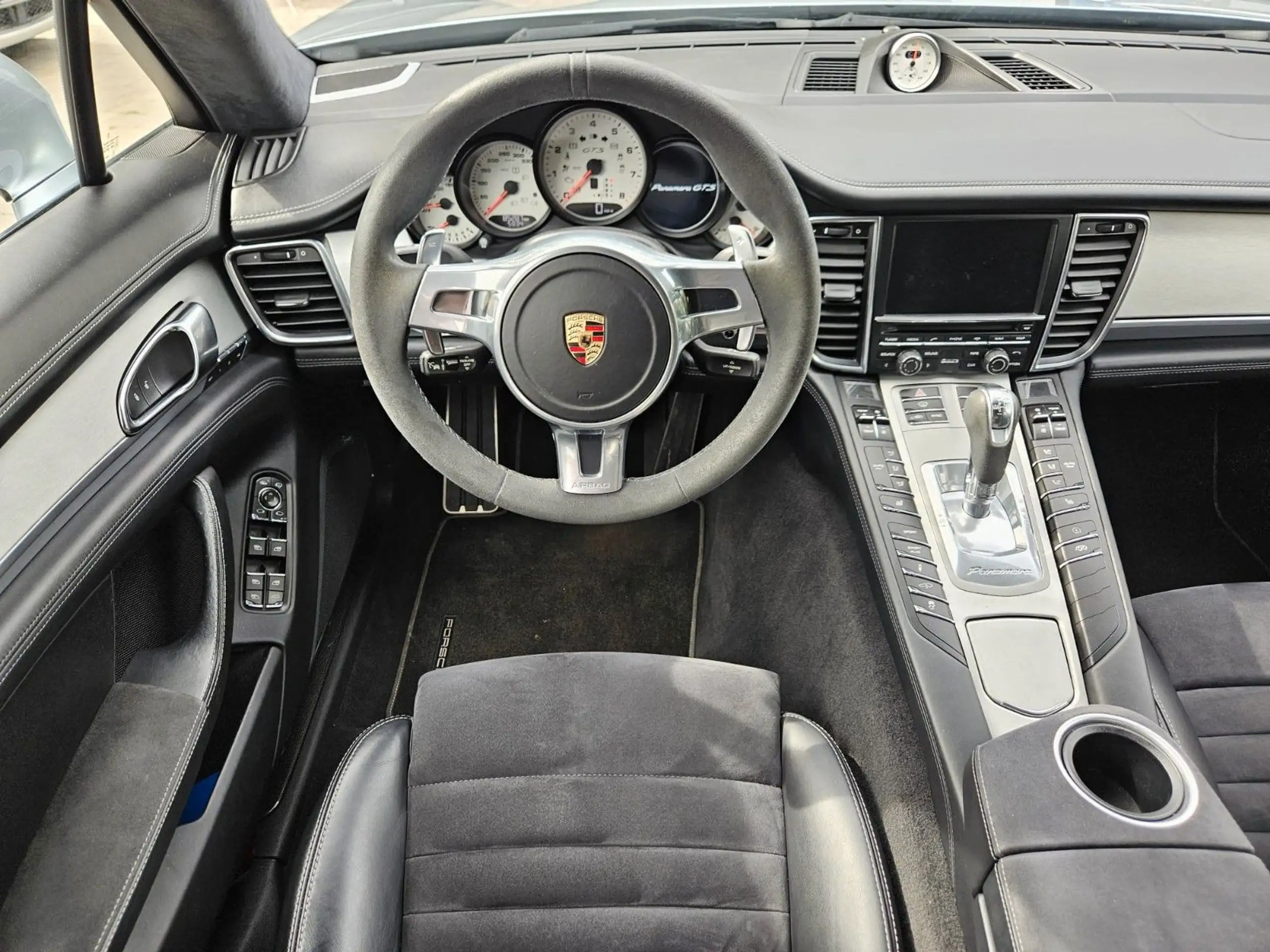 Porsche - Panamera