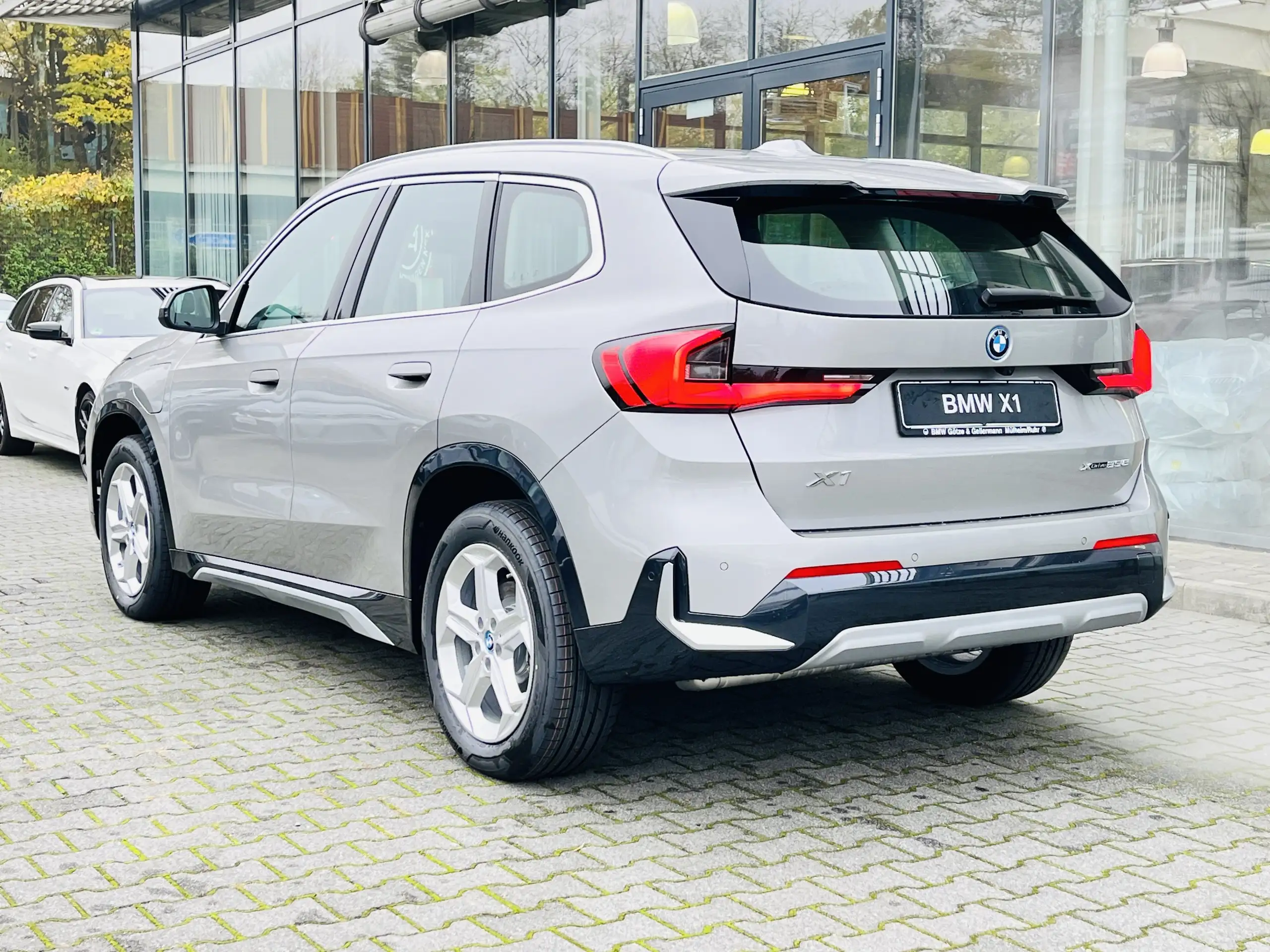 BMW - X1