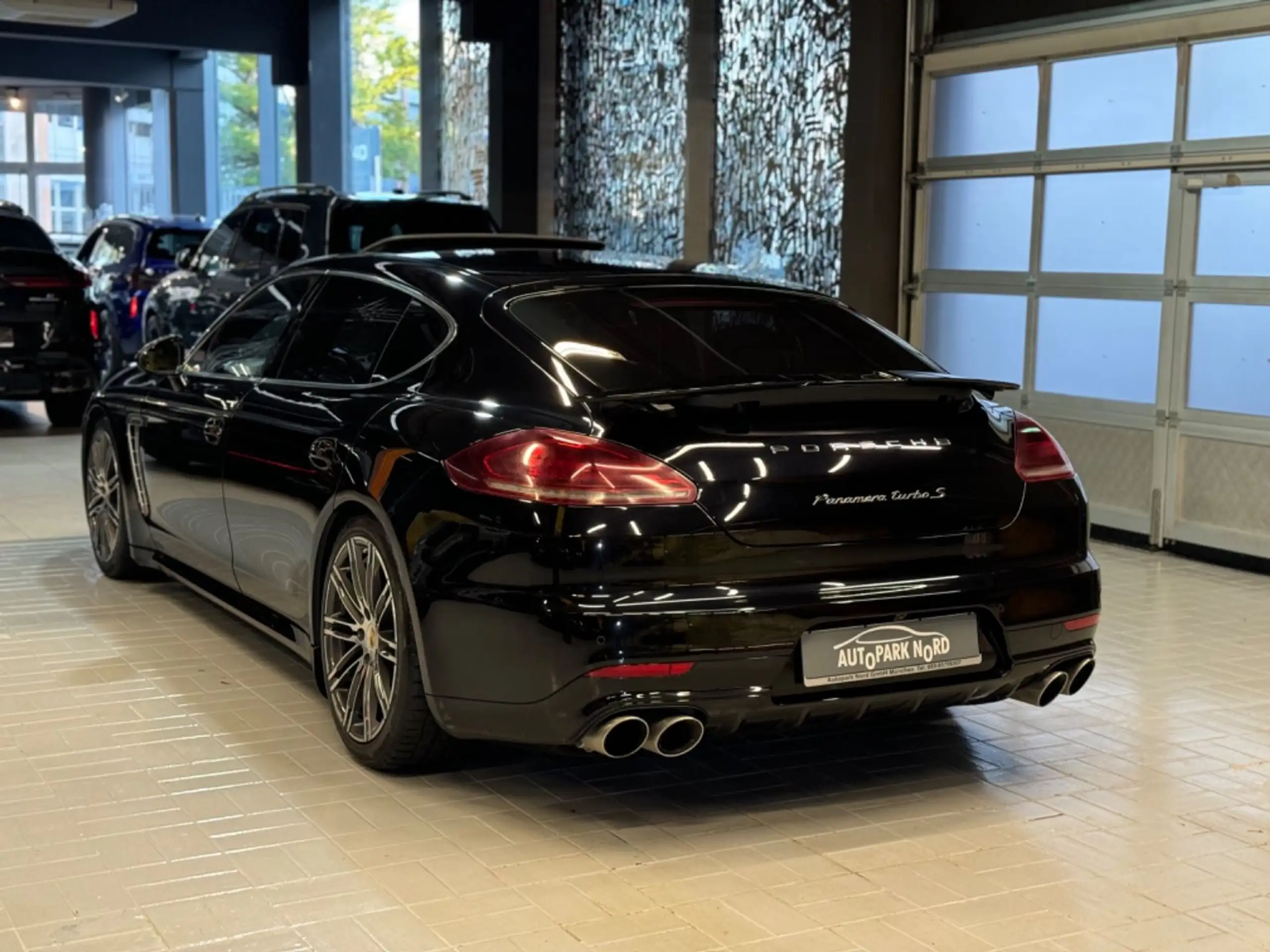 Porsche - Panamera