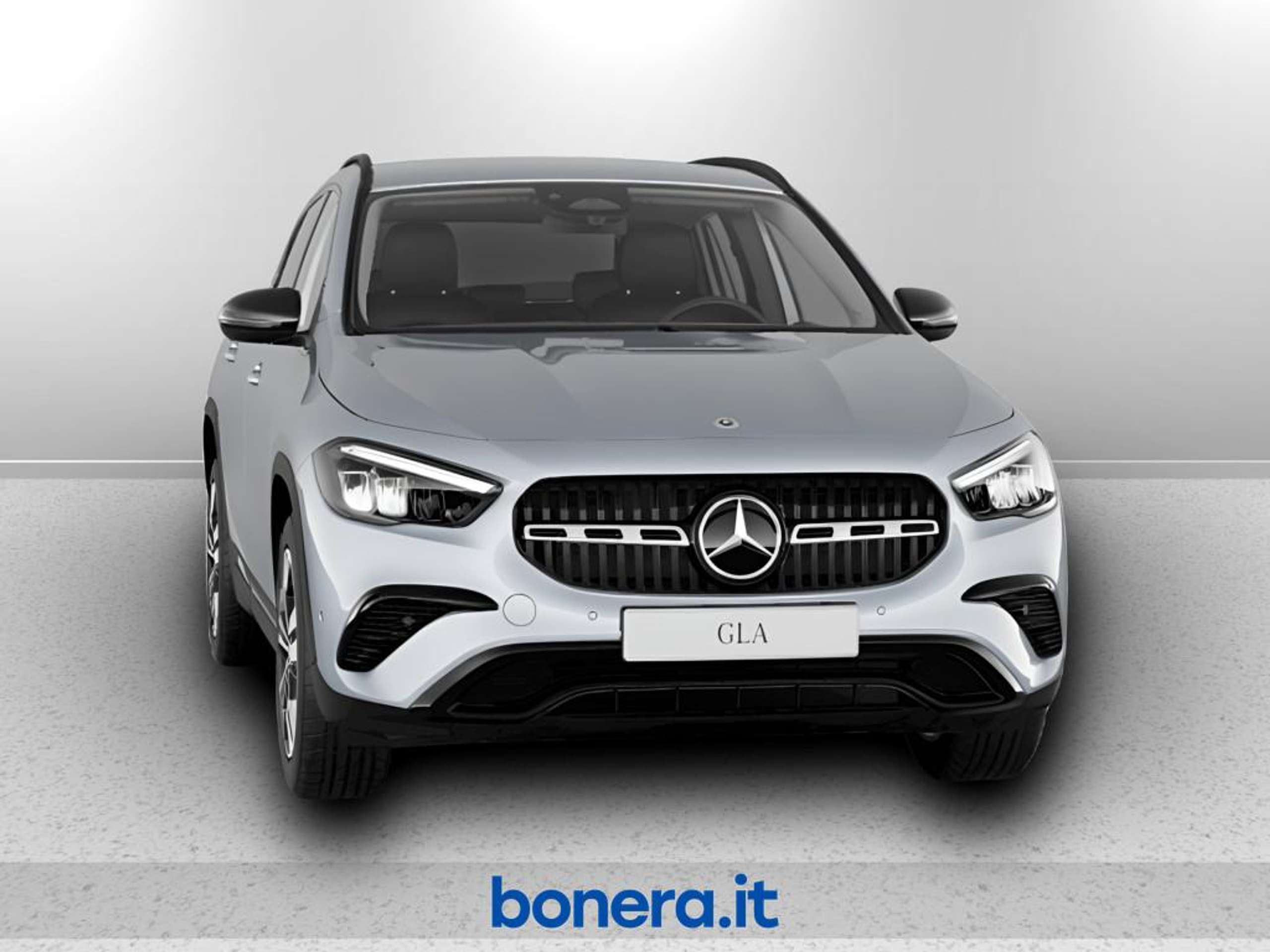 Mercedes-Benz - GLA 180