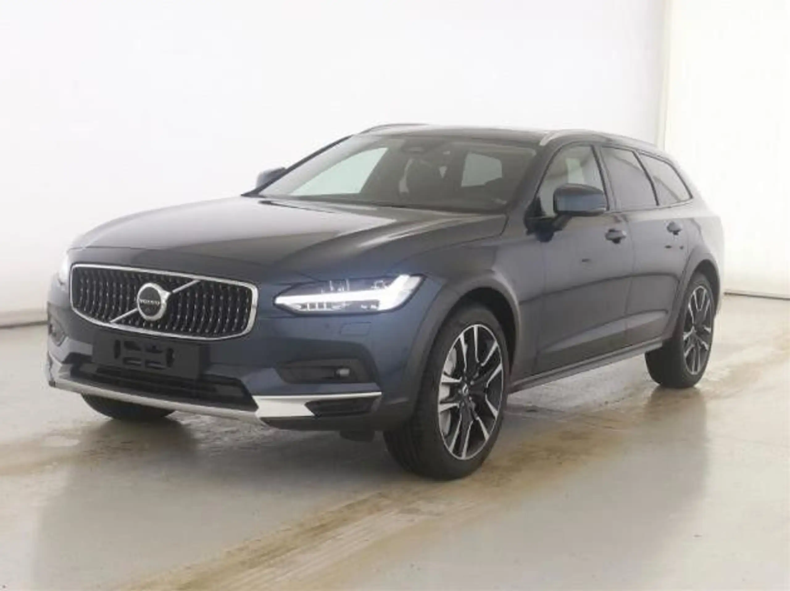 Volvo - V90 Cross Country