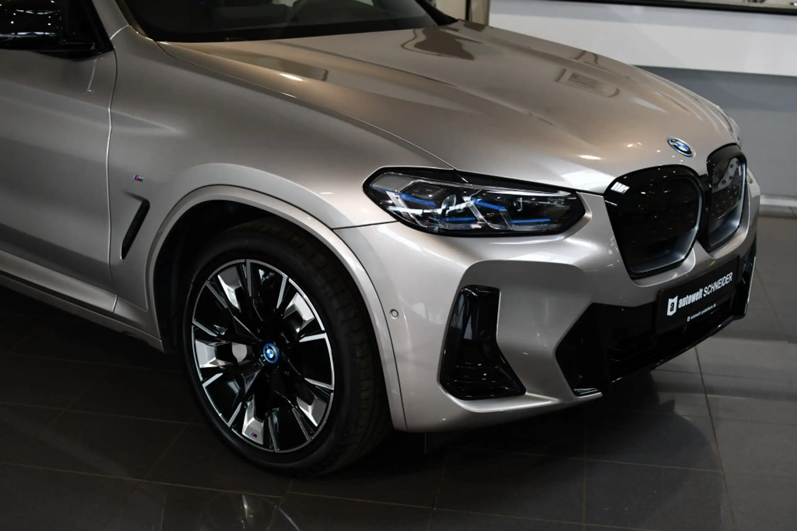 BMW - X3