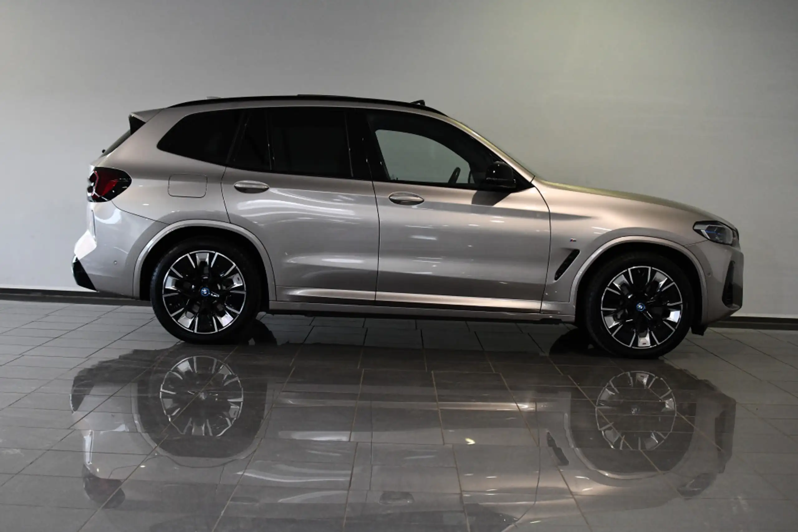 BMW - X3