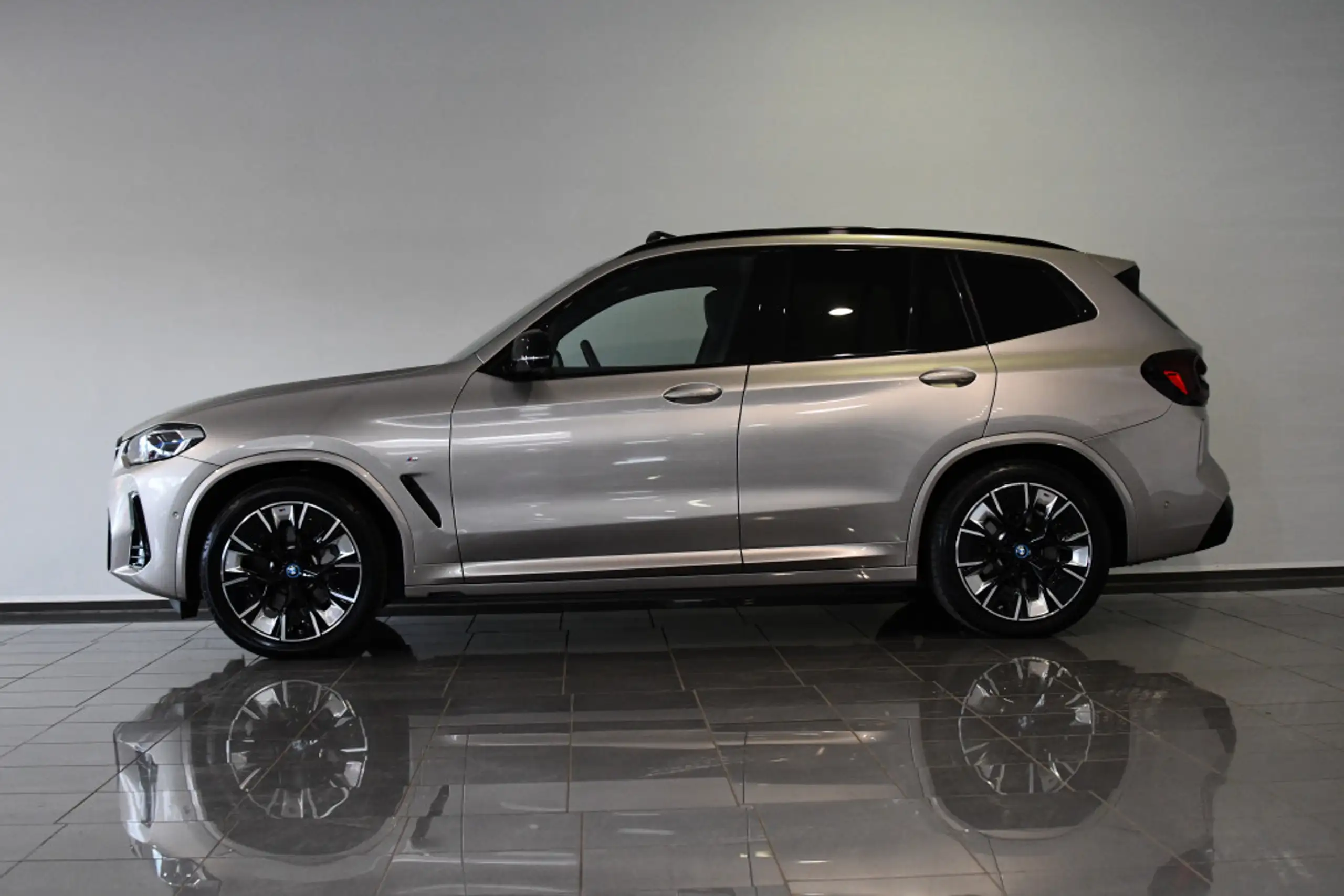 BMW - X3