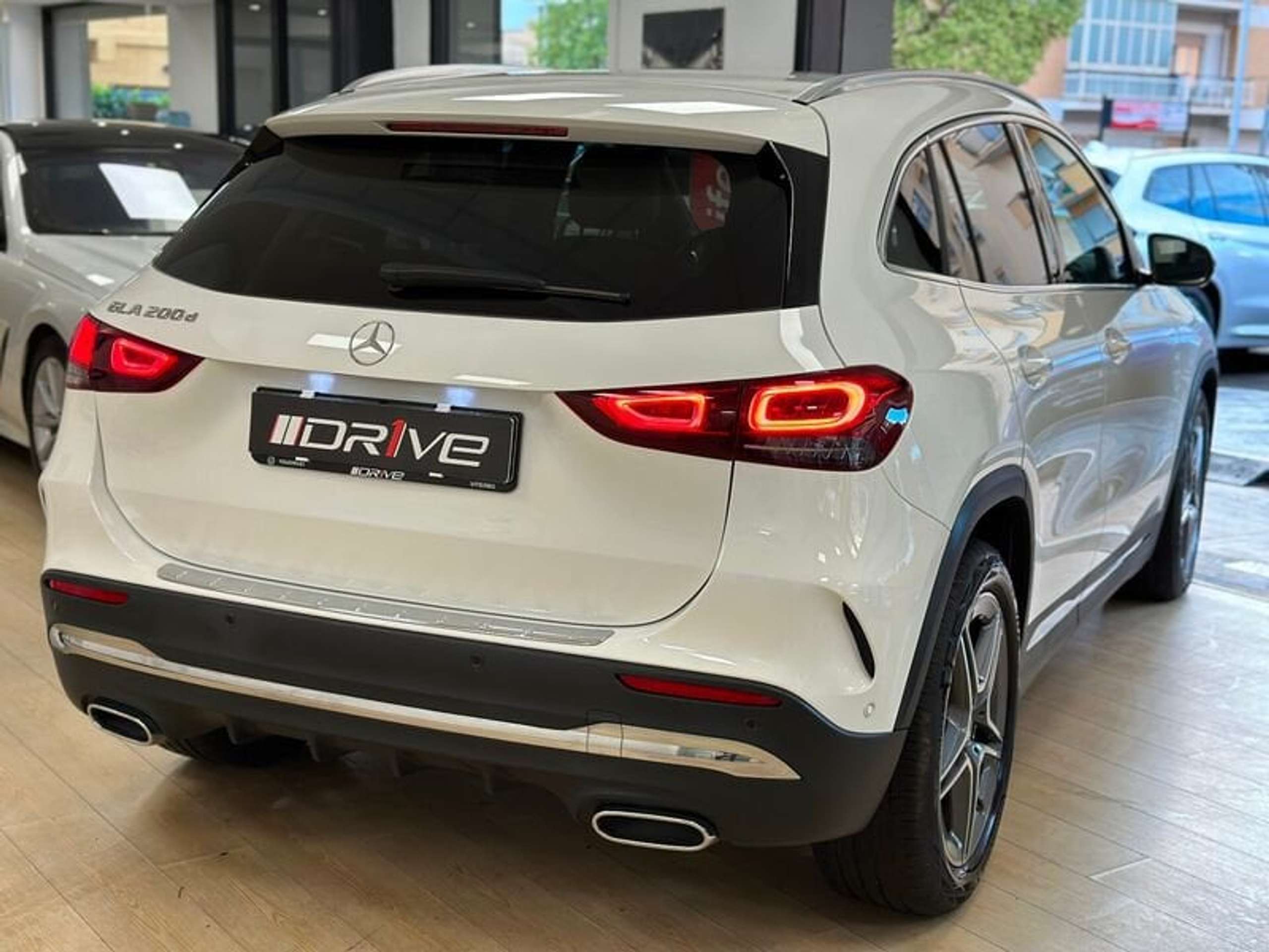 Mercedes-Benz - GLA 200