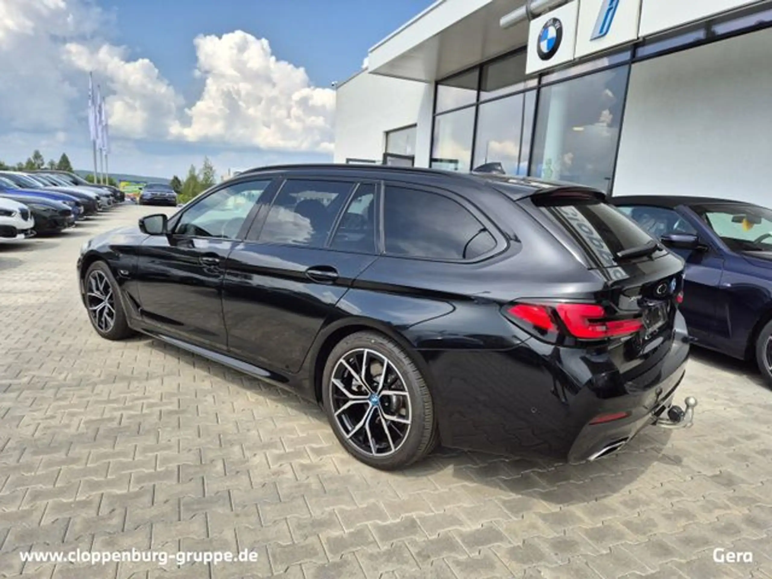 BMW - 530