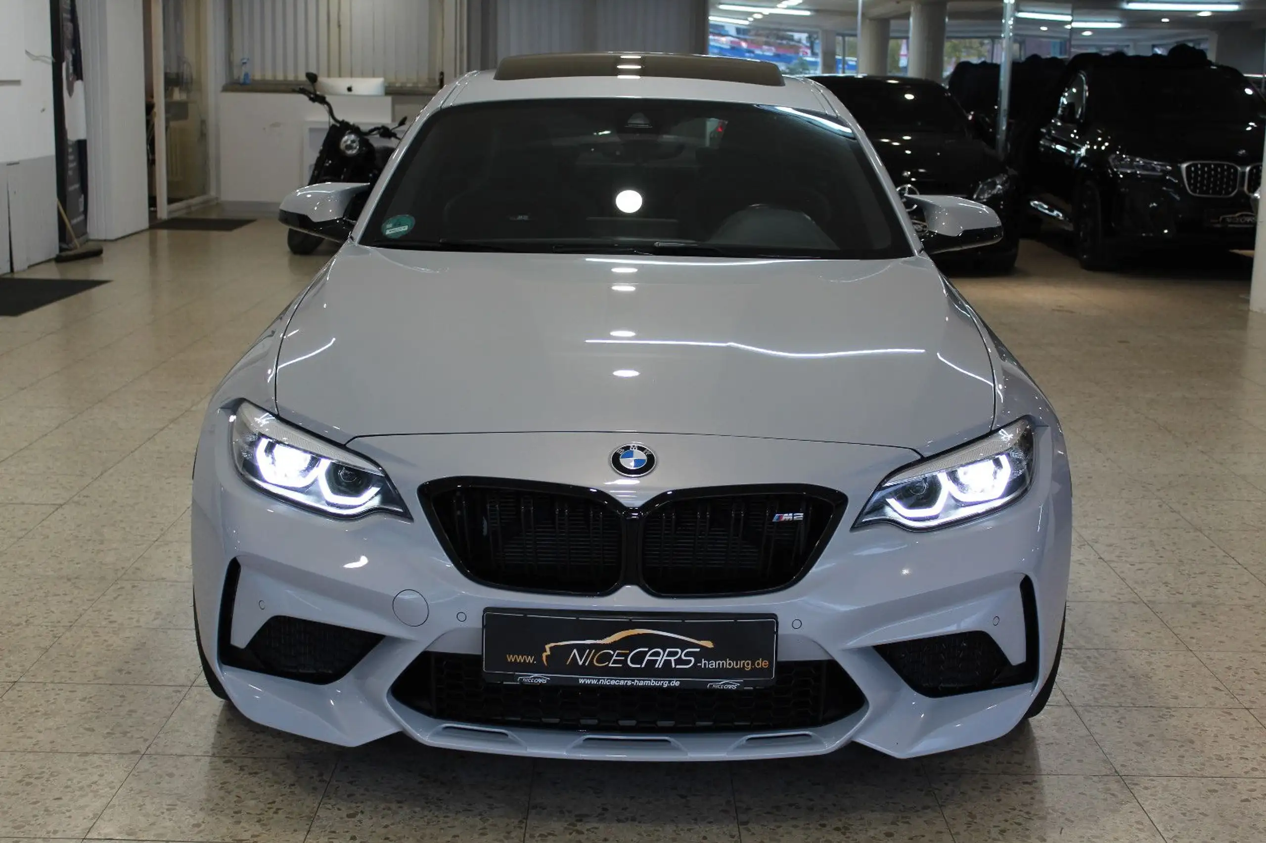 BMW - M2