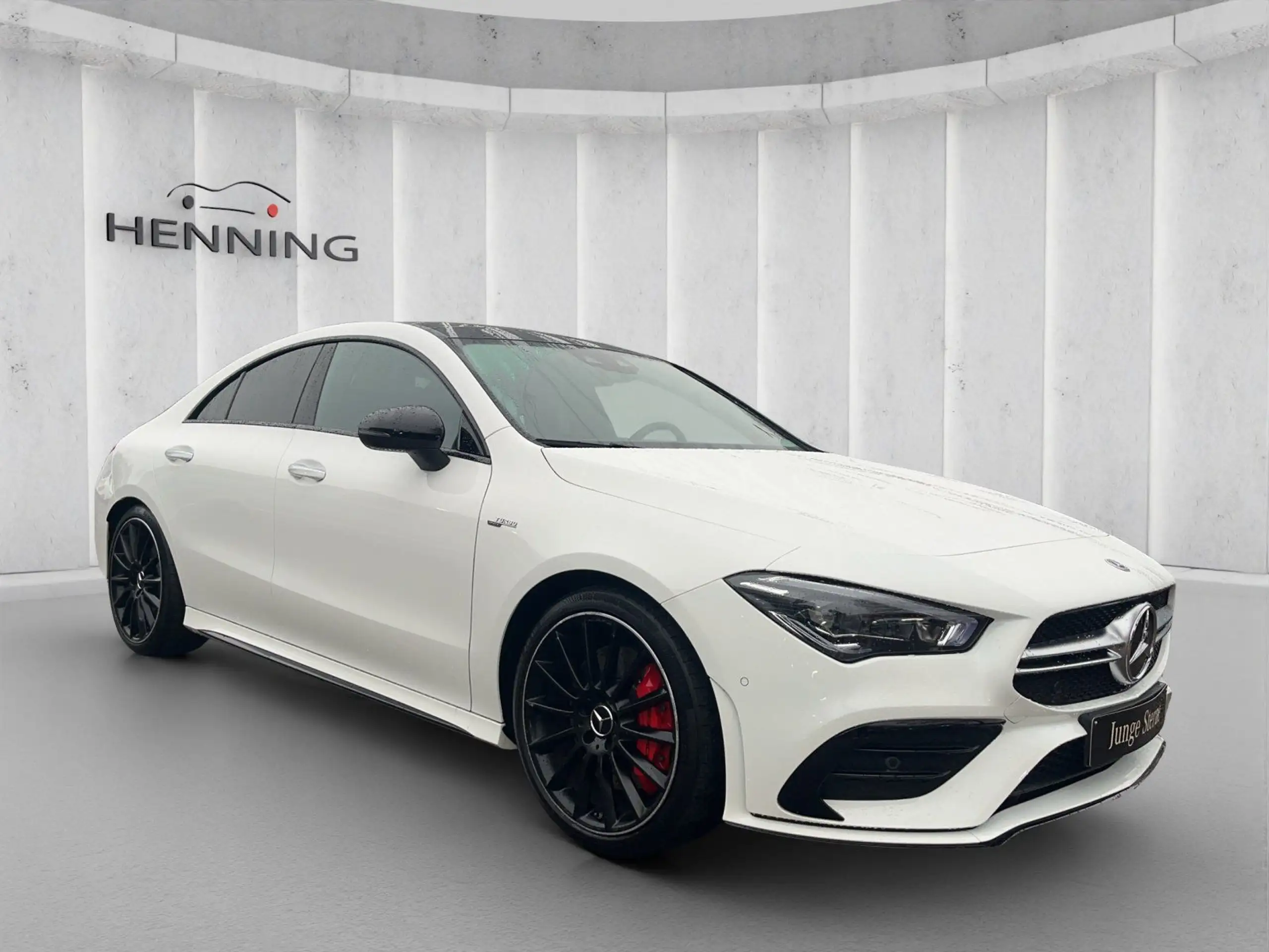 Mercedes-Benz - CLA 35 AMG