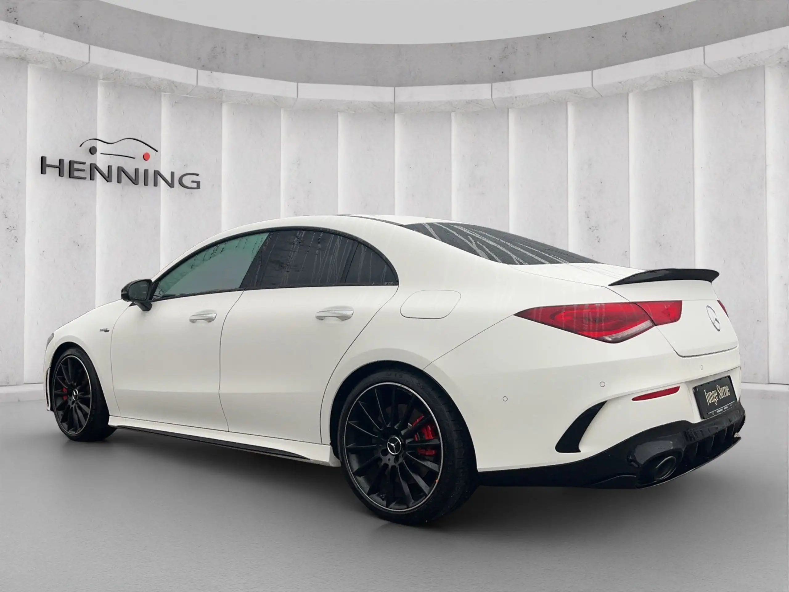 Mercedes-Benz - CLA 35 AMG