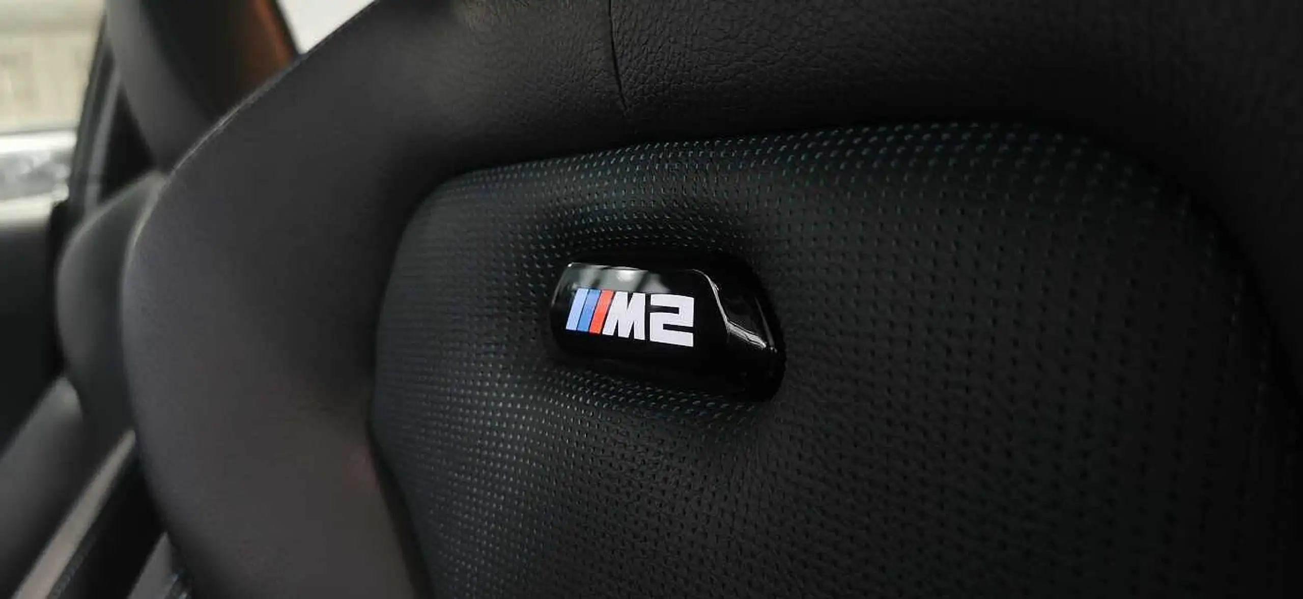 BMW - M2