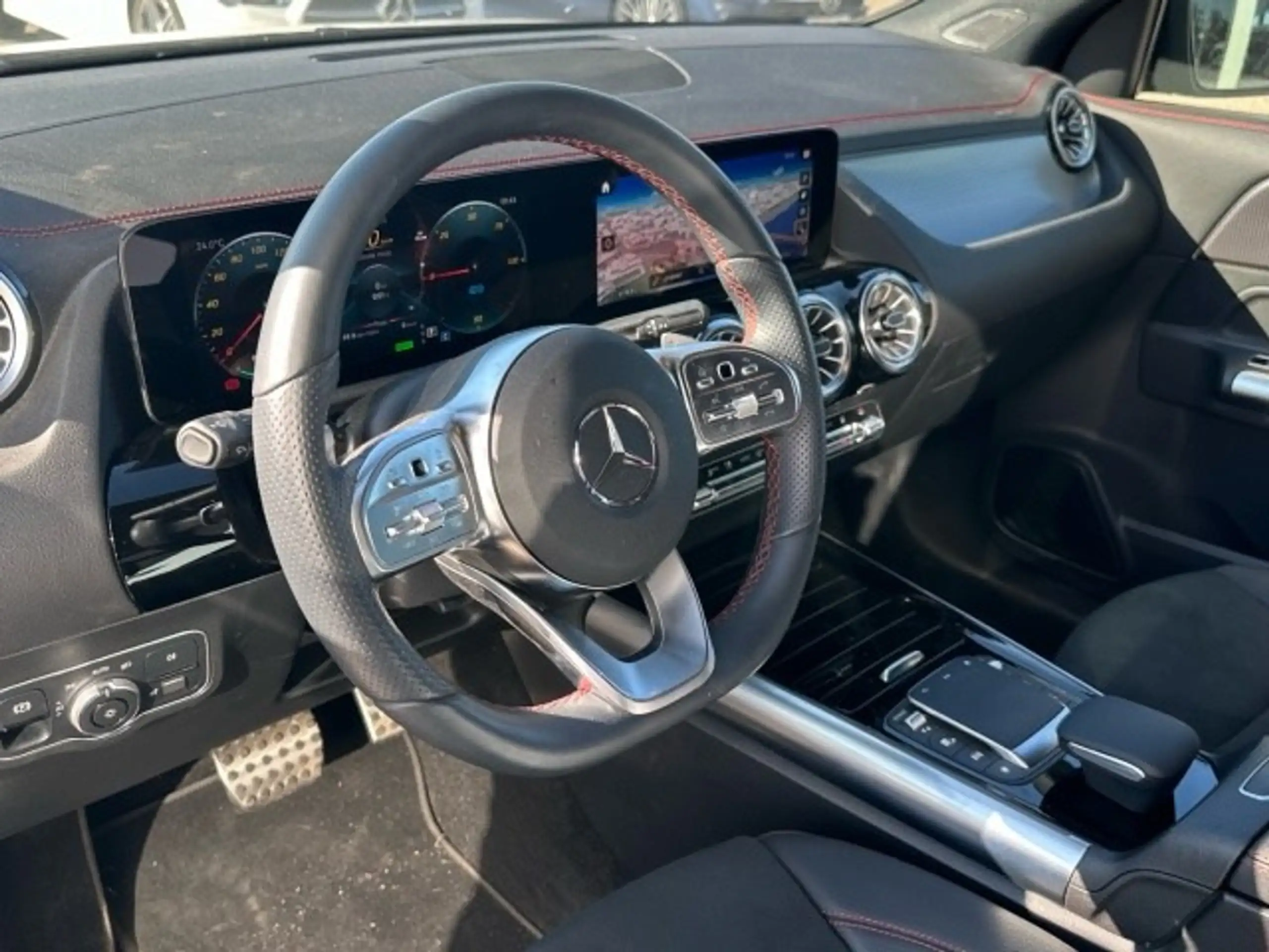 Mercedes-Benz - EQA