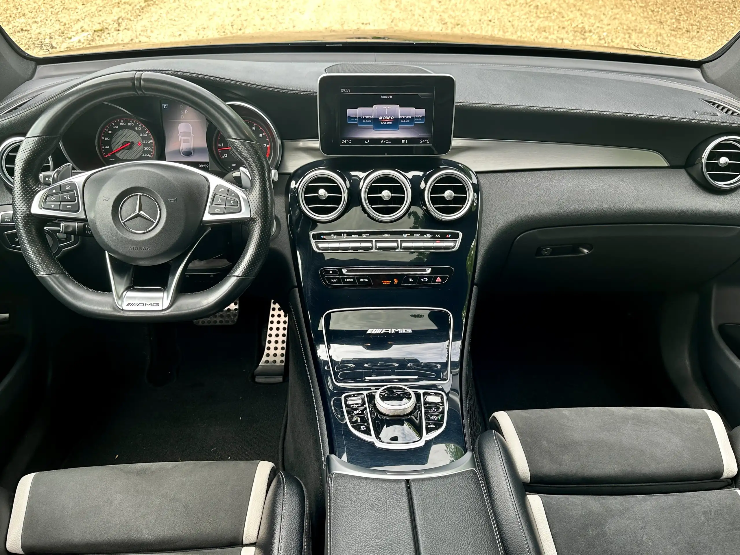 Mercedes-Benz - GLC 63 AMG