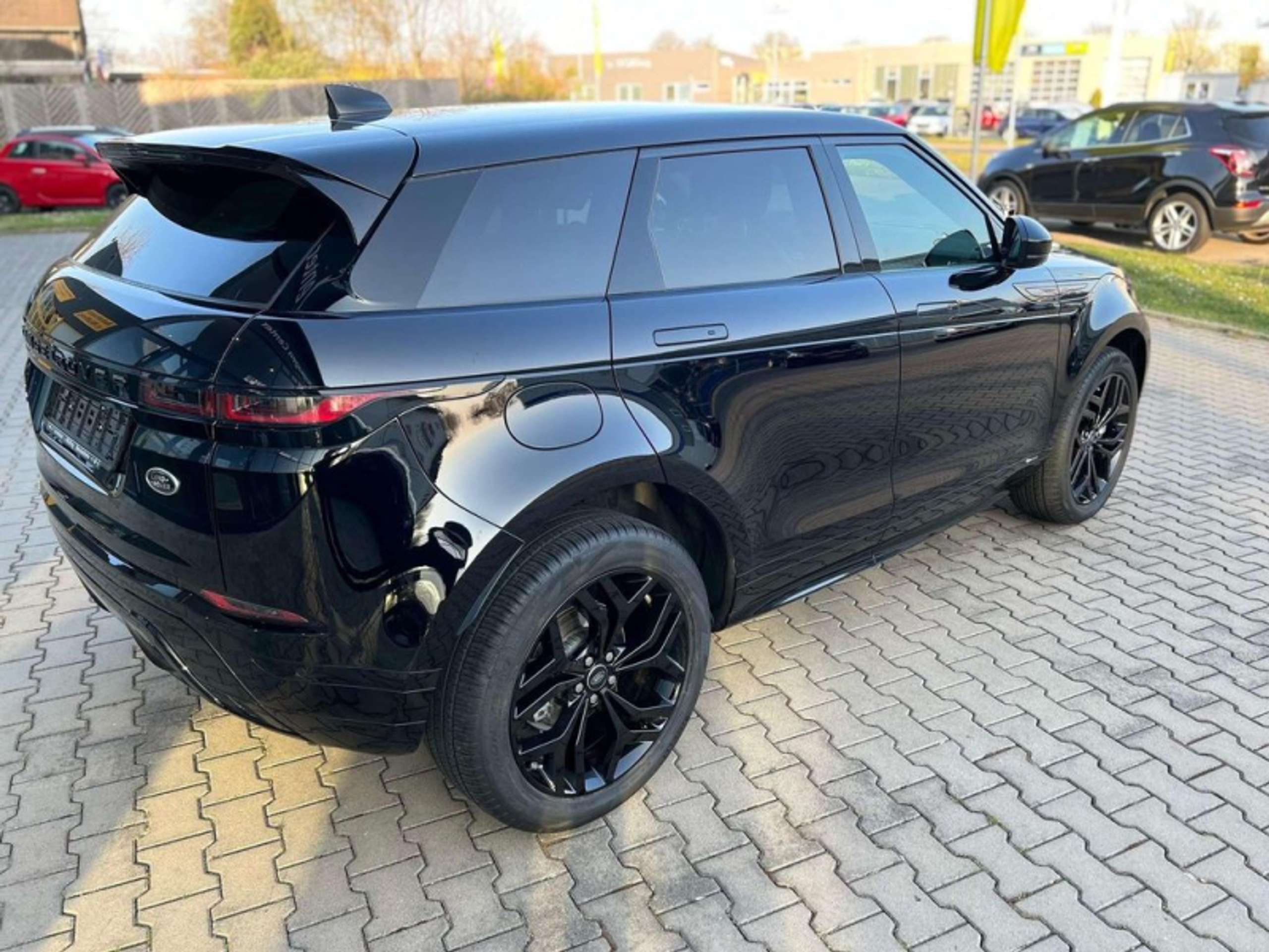 Land Rover - Range Rover Evoque