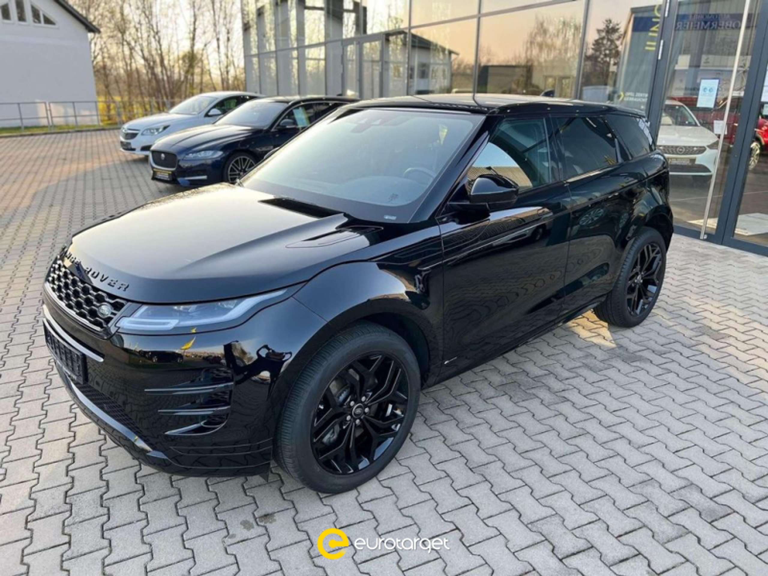 Land Rover - Range Rover Evoque