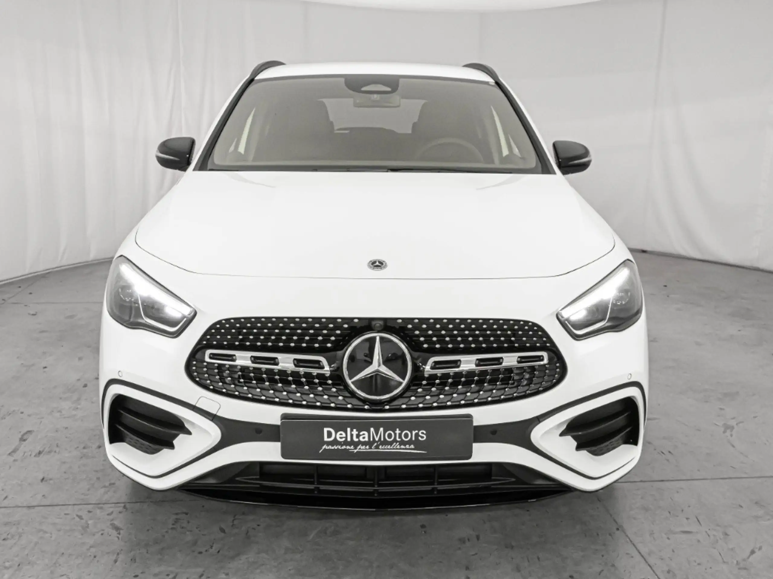 Mercedes-Benz - GLA 200