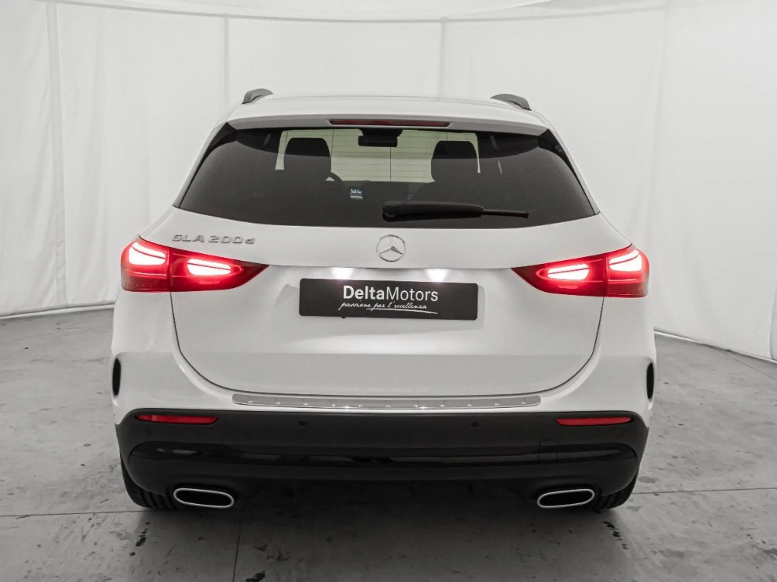 Mercedes-Benz - GLA 200