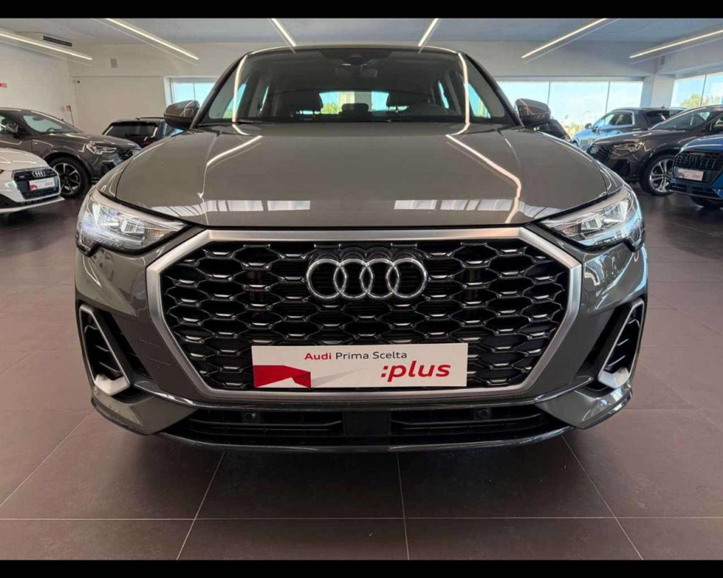 Audi - Q3