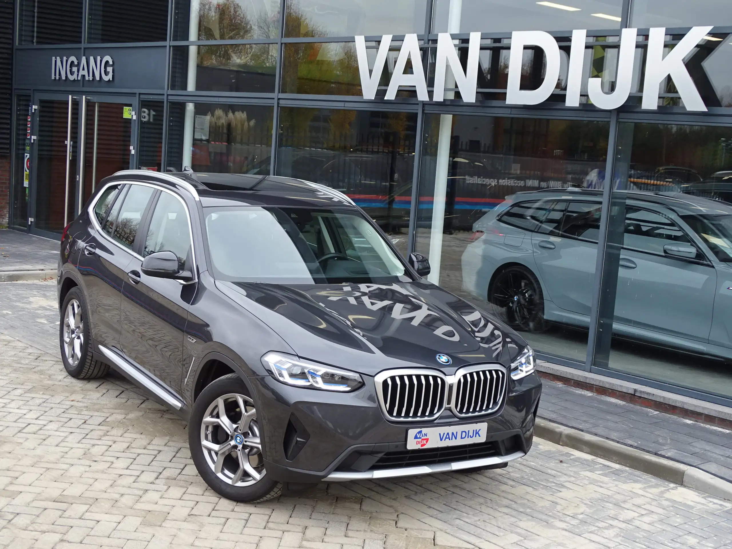 BMW - X3