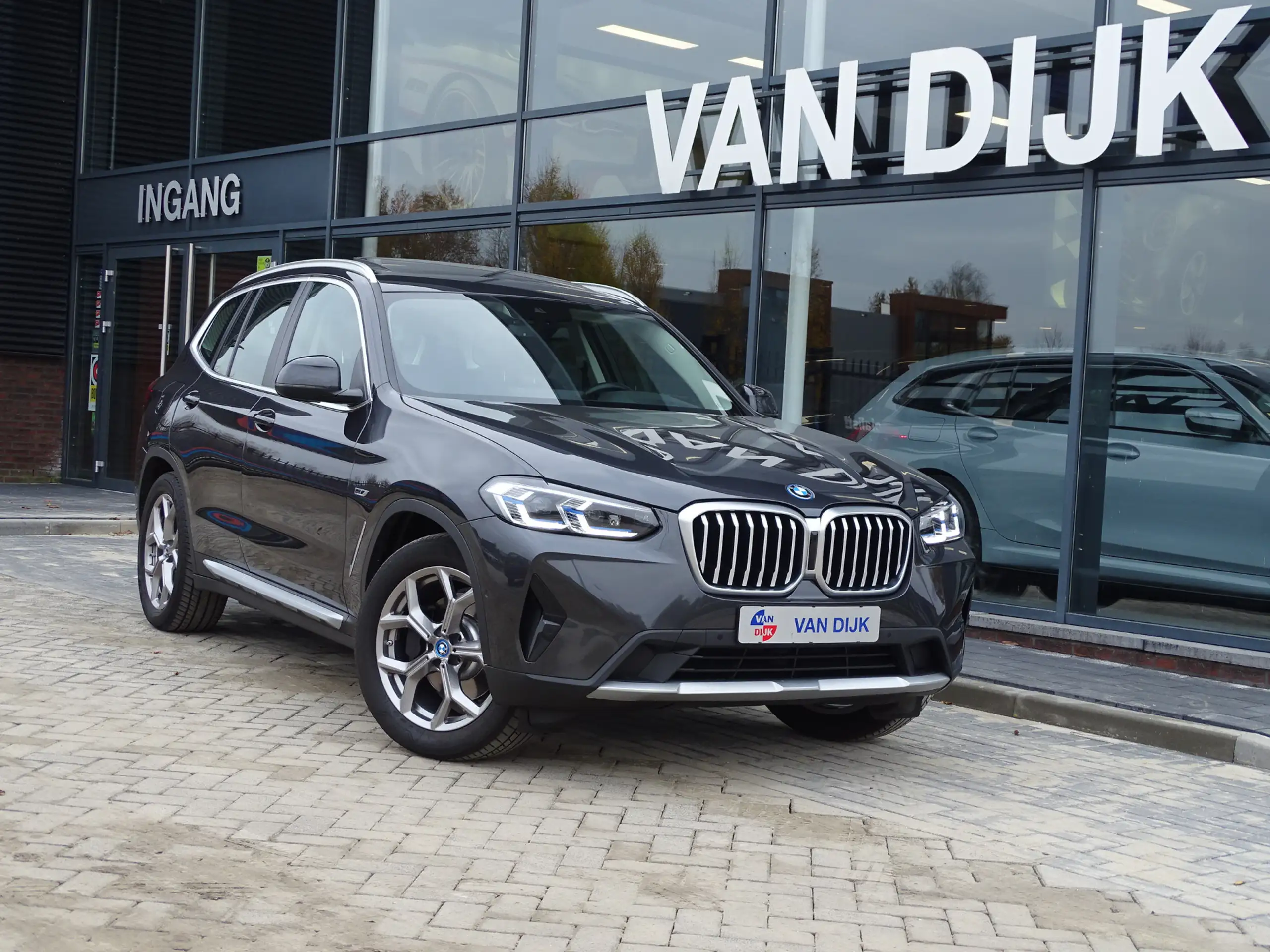 BMW - X3