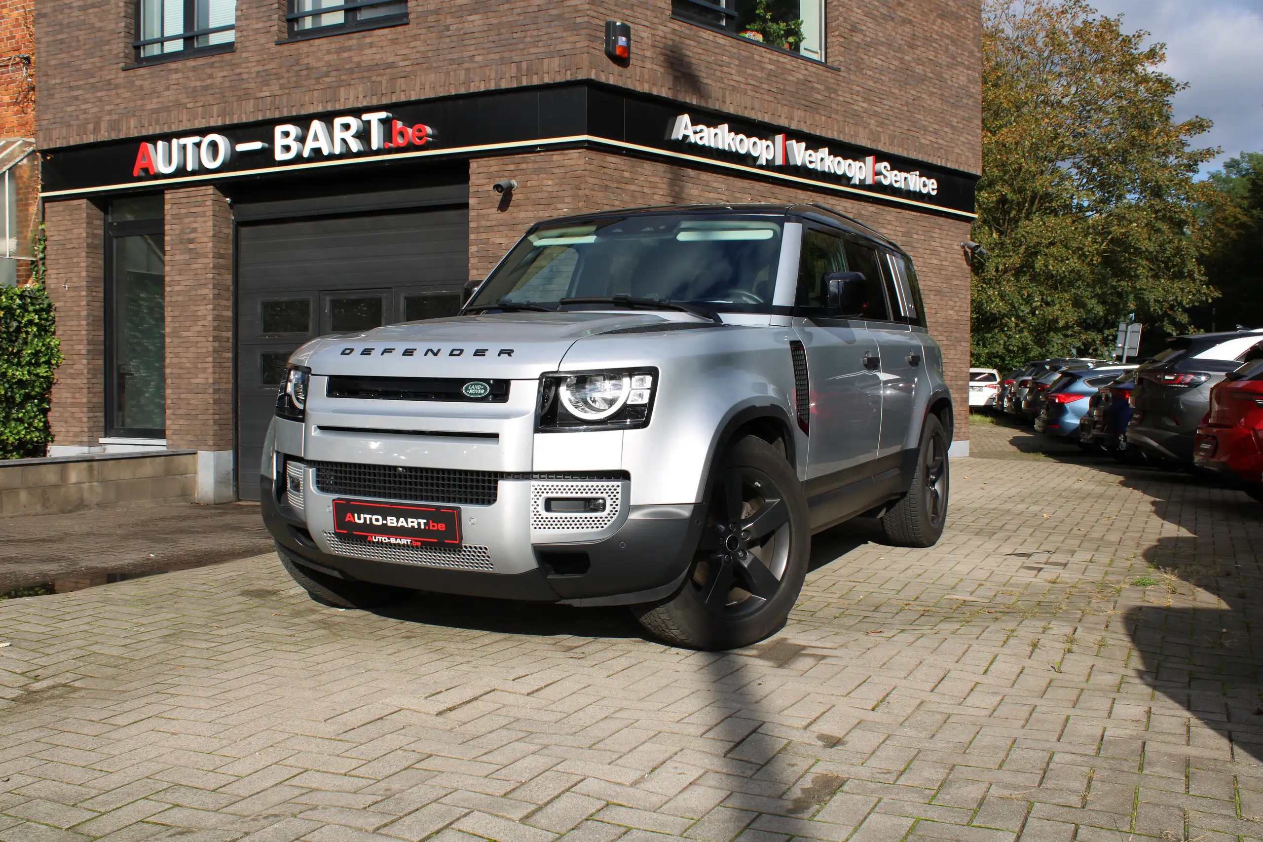 Land Rover - Defender