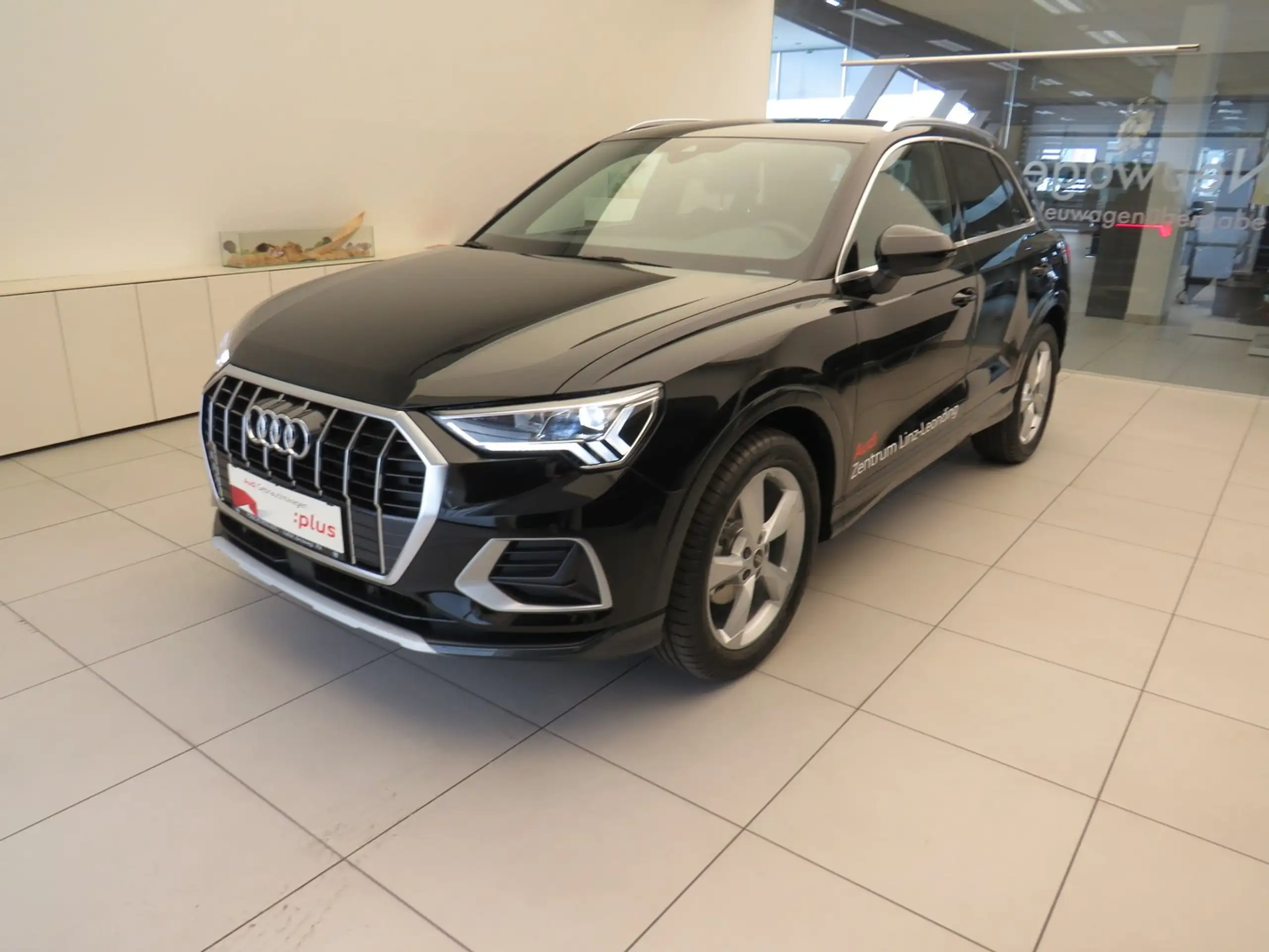 Audi - Q3