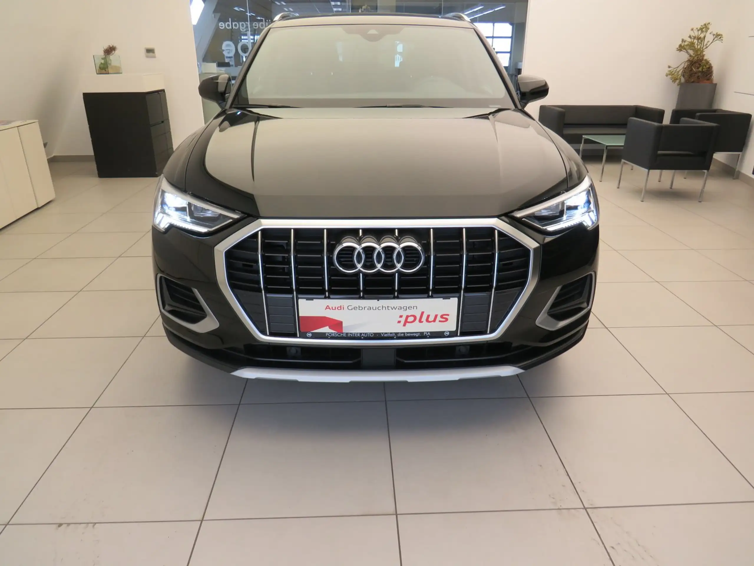 Audi - Q3