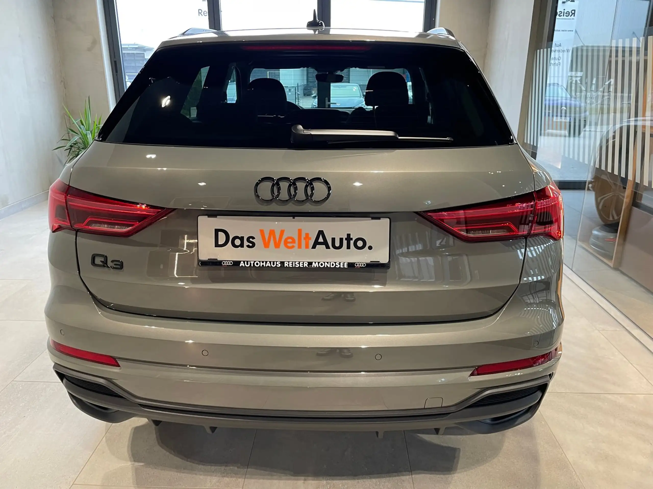 Audi - Q3