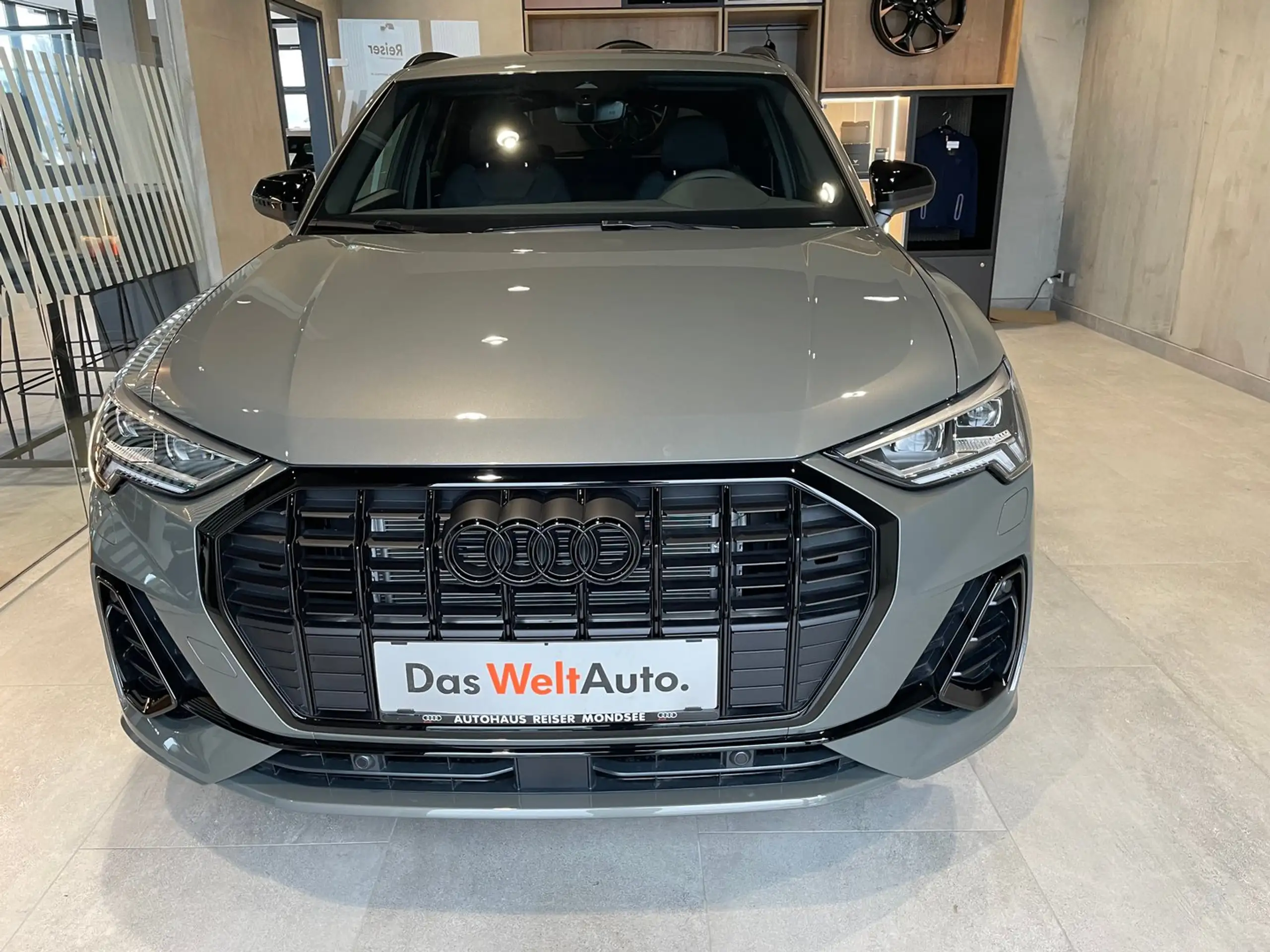 Audi - Q3