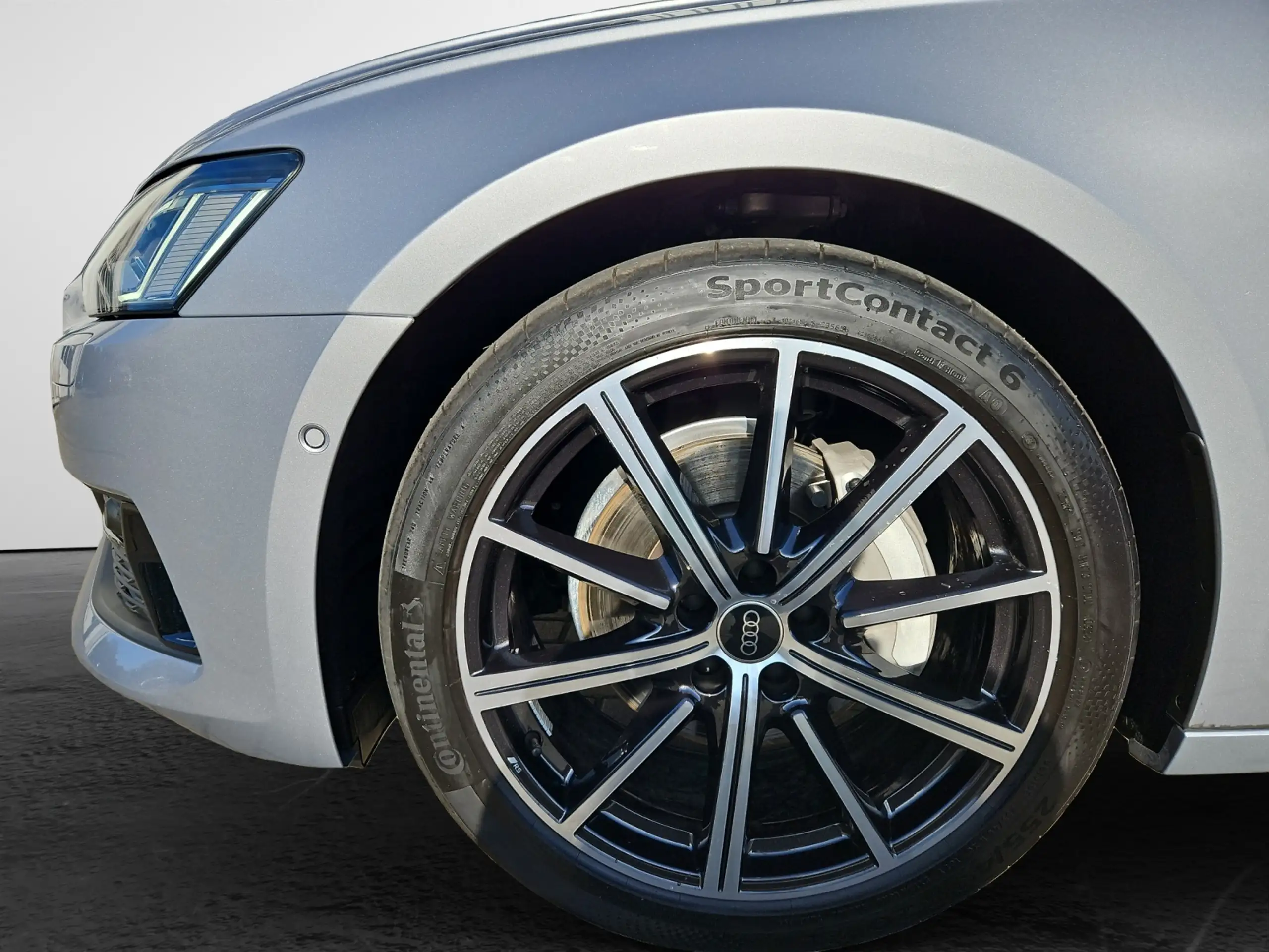 Audi - A6