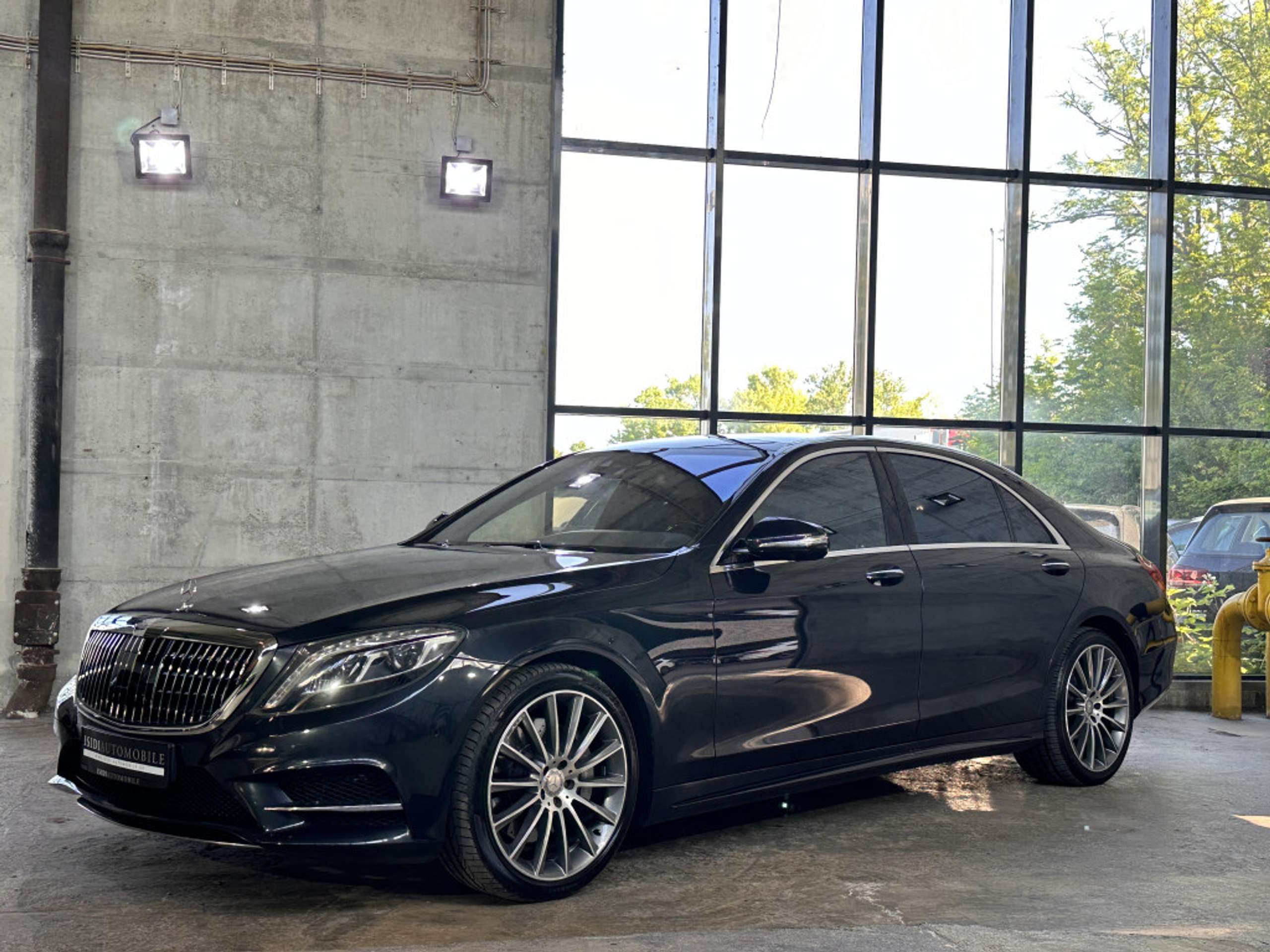 Mercedes-Benz - S 500