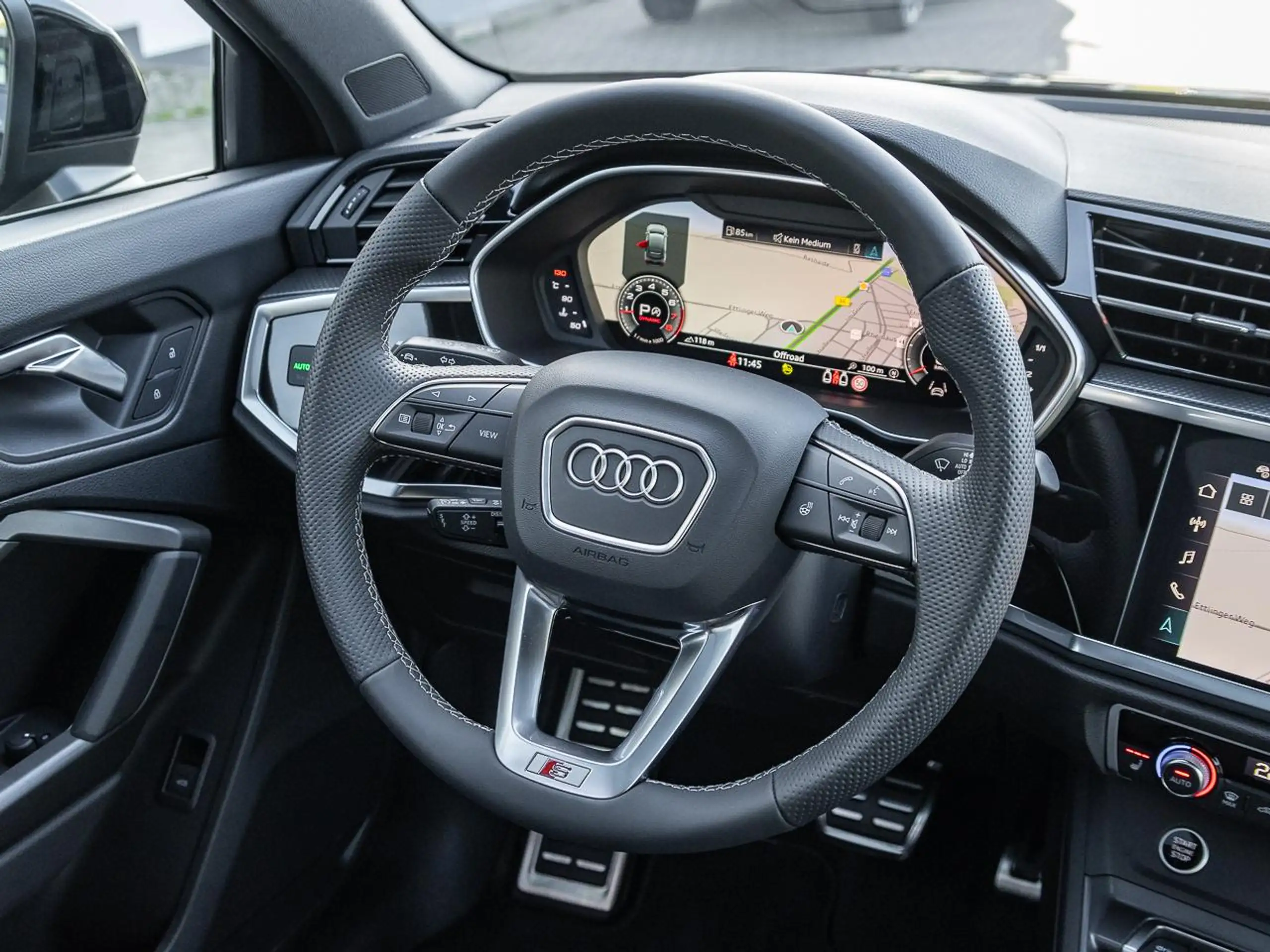 Audi - Q3