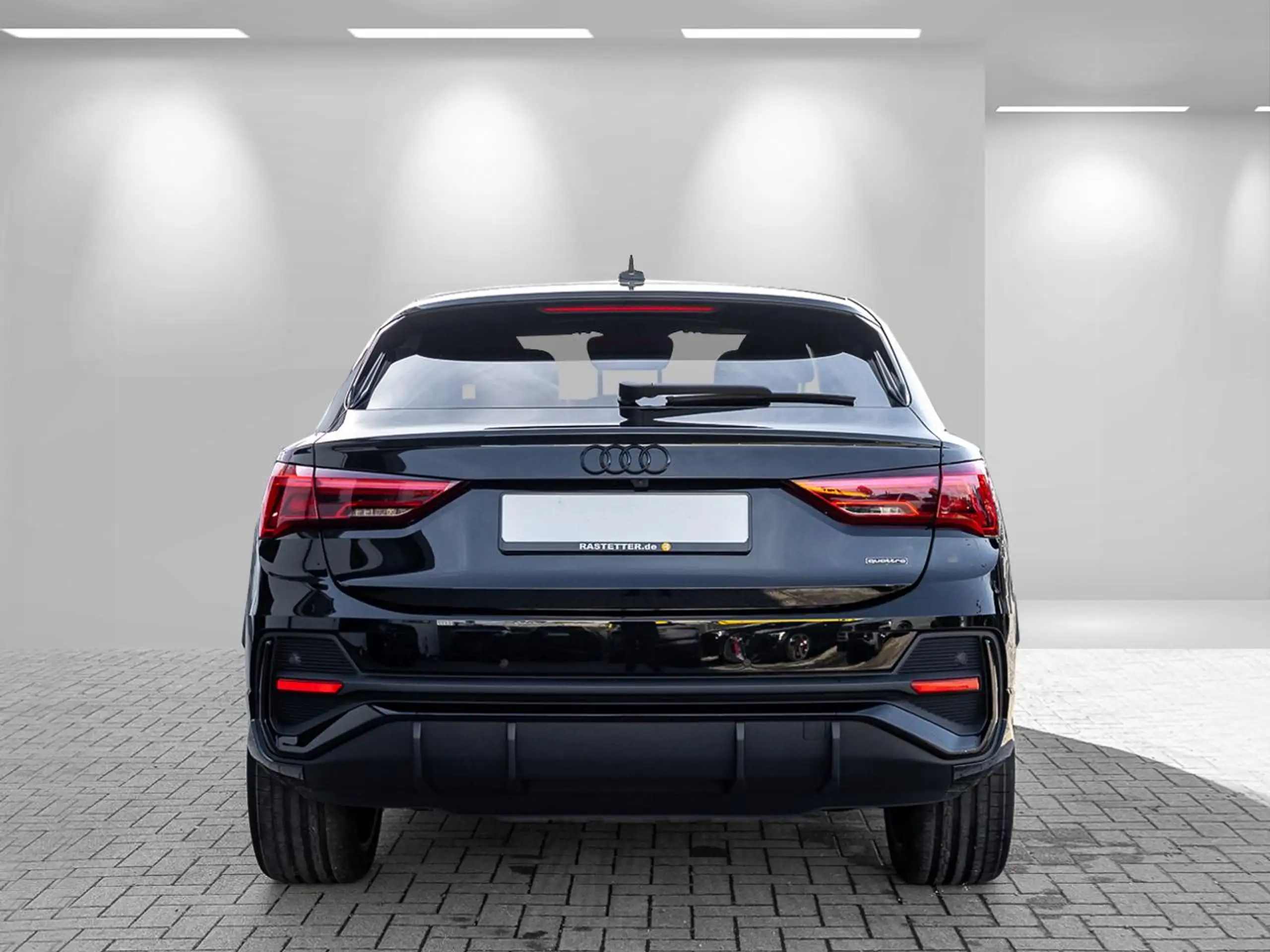 Audi - Q3