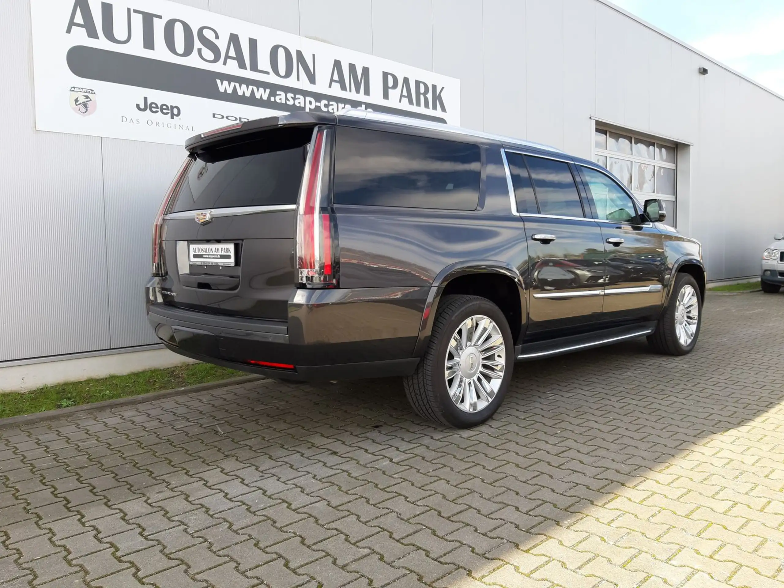 Cadillac - Escalade