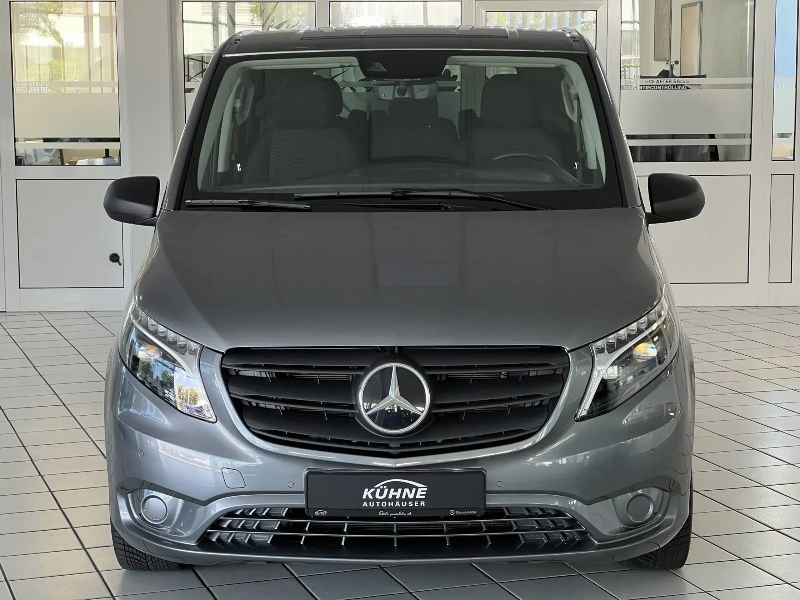 Mercedes-Benz - Vito