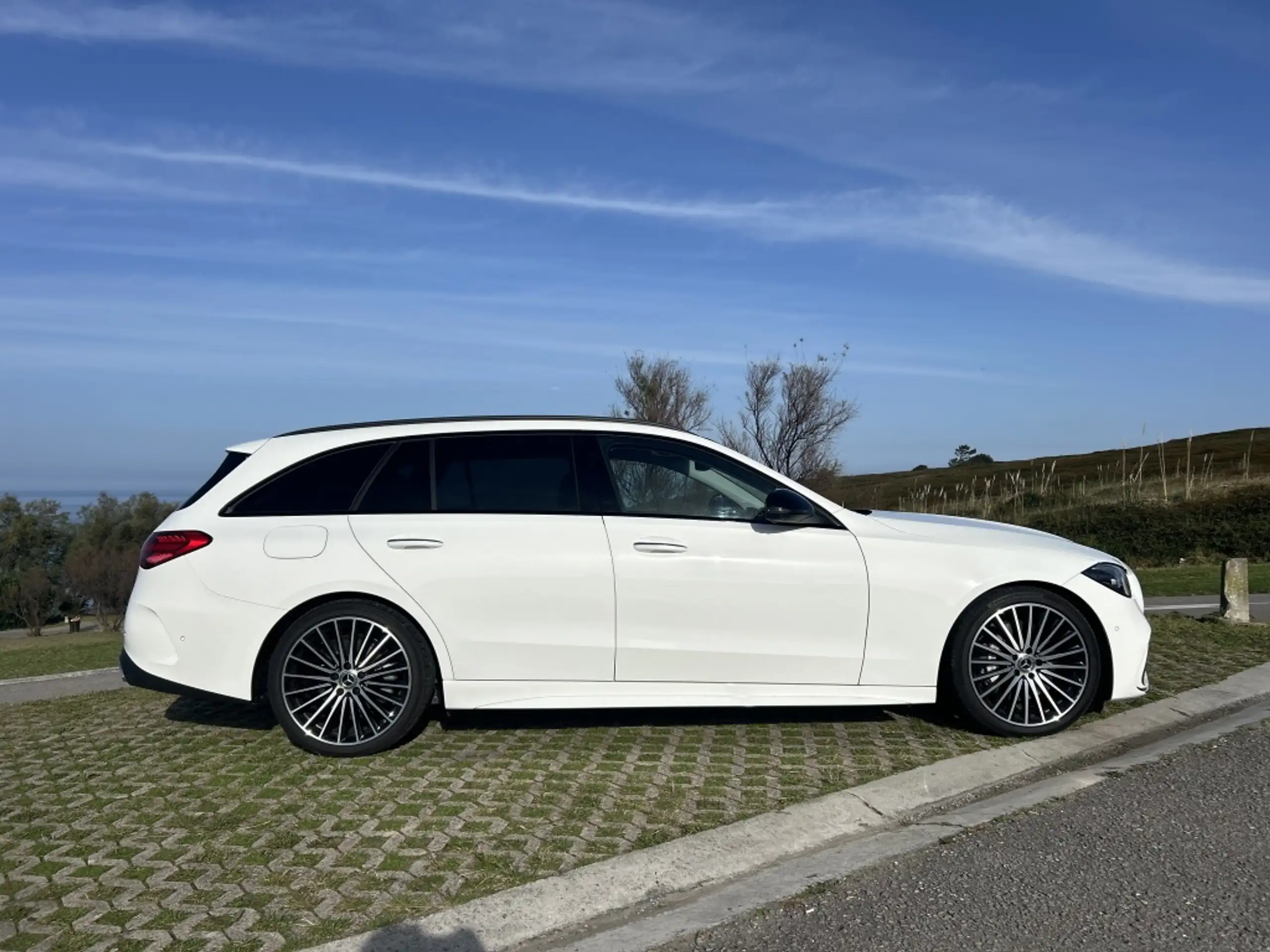 Mercedes-Benz - C 220