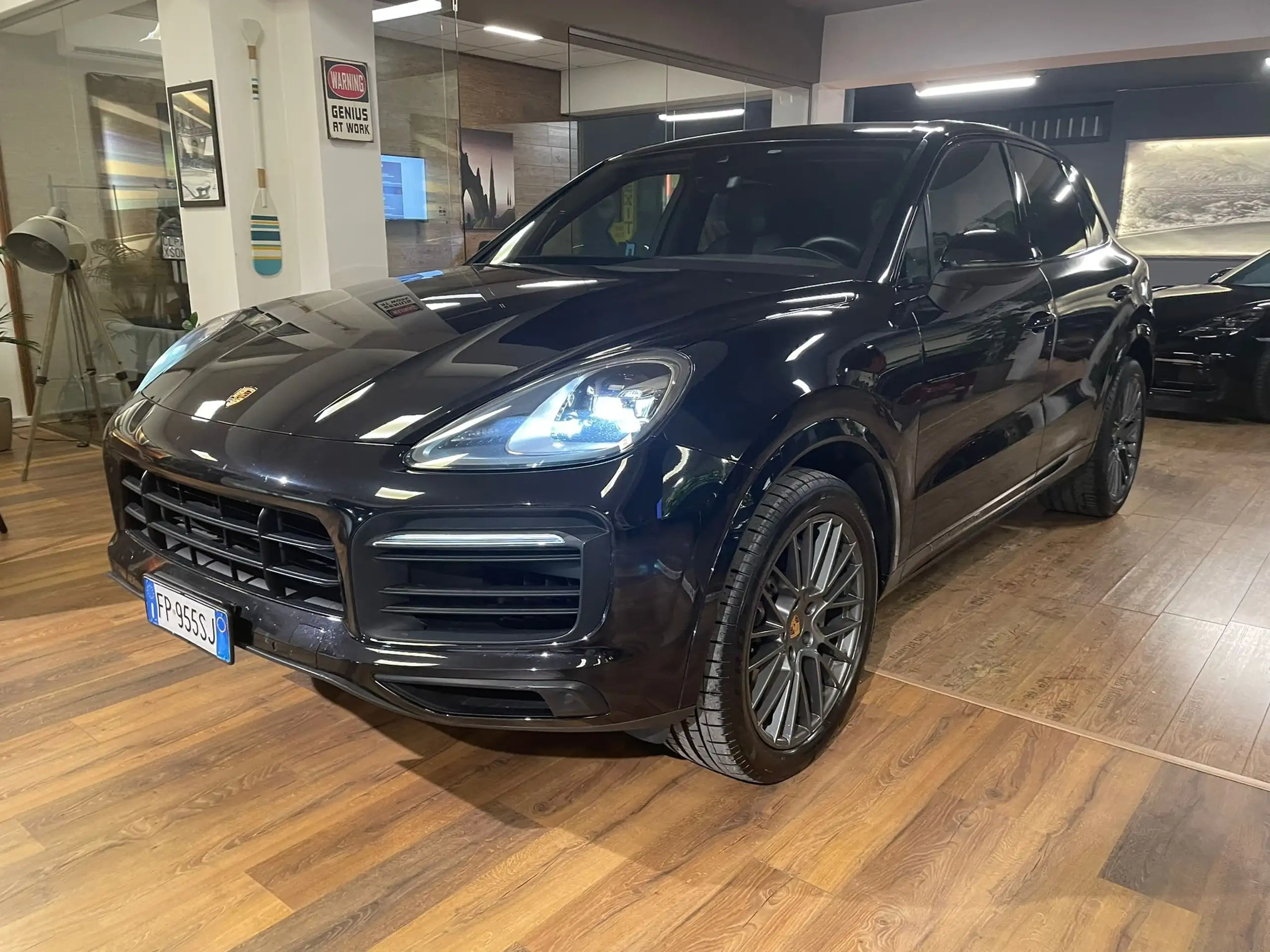 Porsche - Cayenne