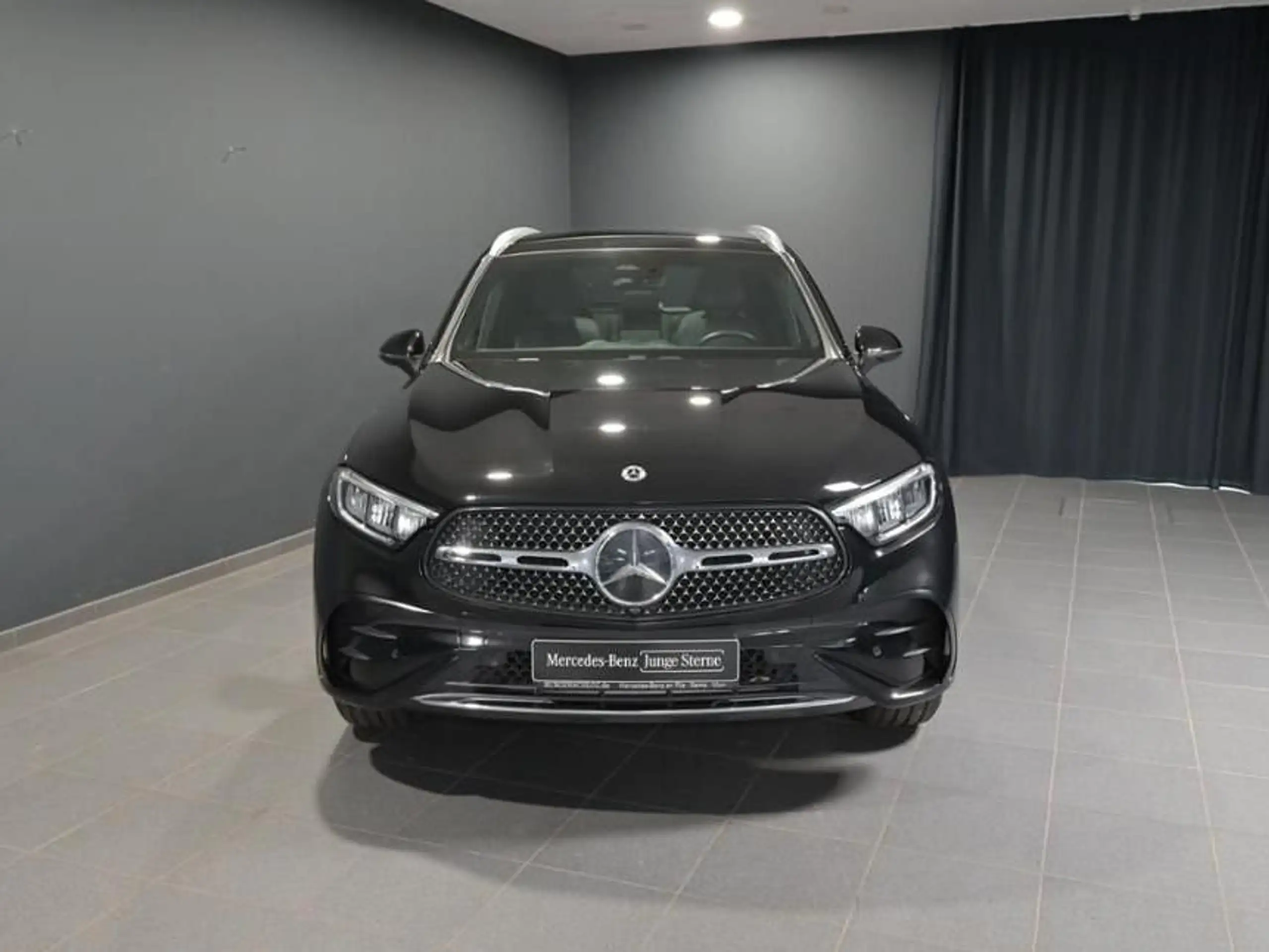 Mercedes-Benz - GLC 220