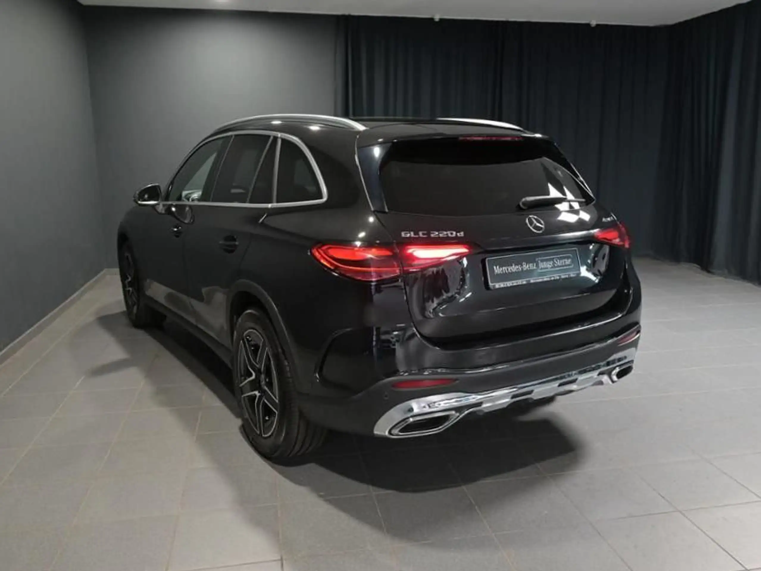 Mercedes-Benz - GLC 220