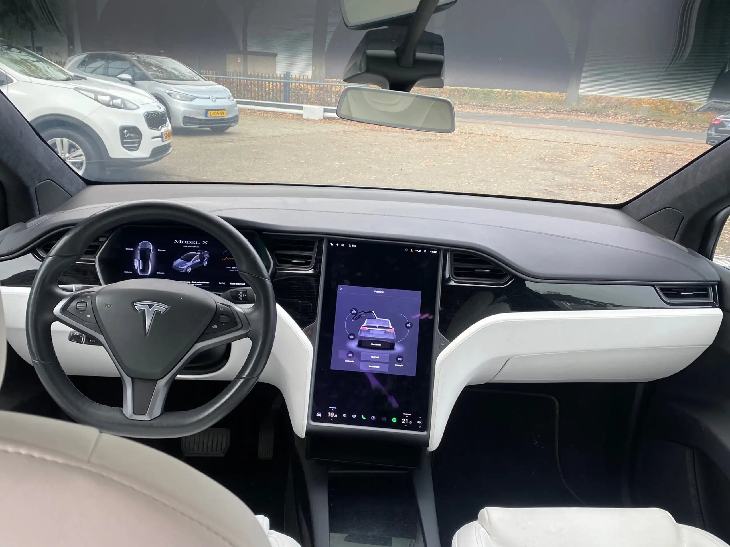 Tesla - Model X