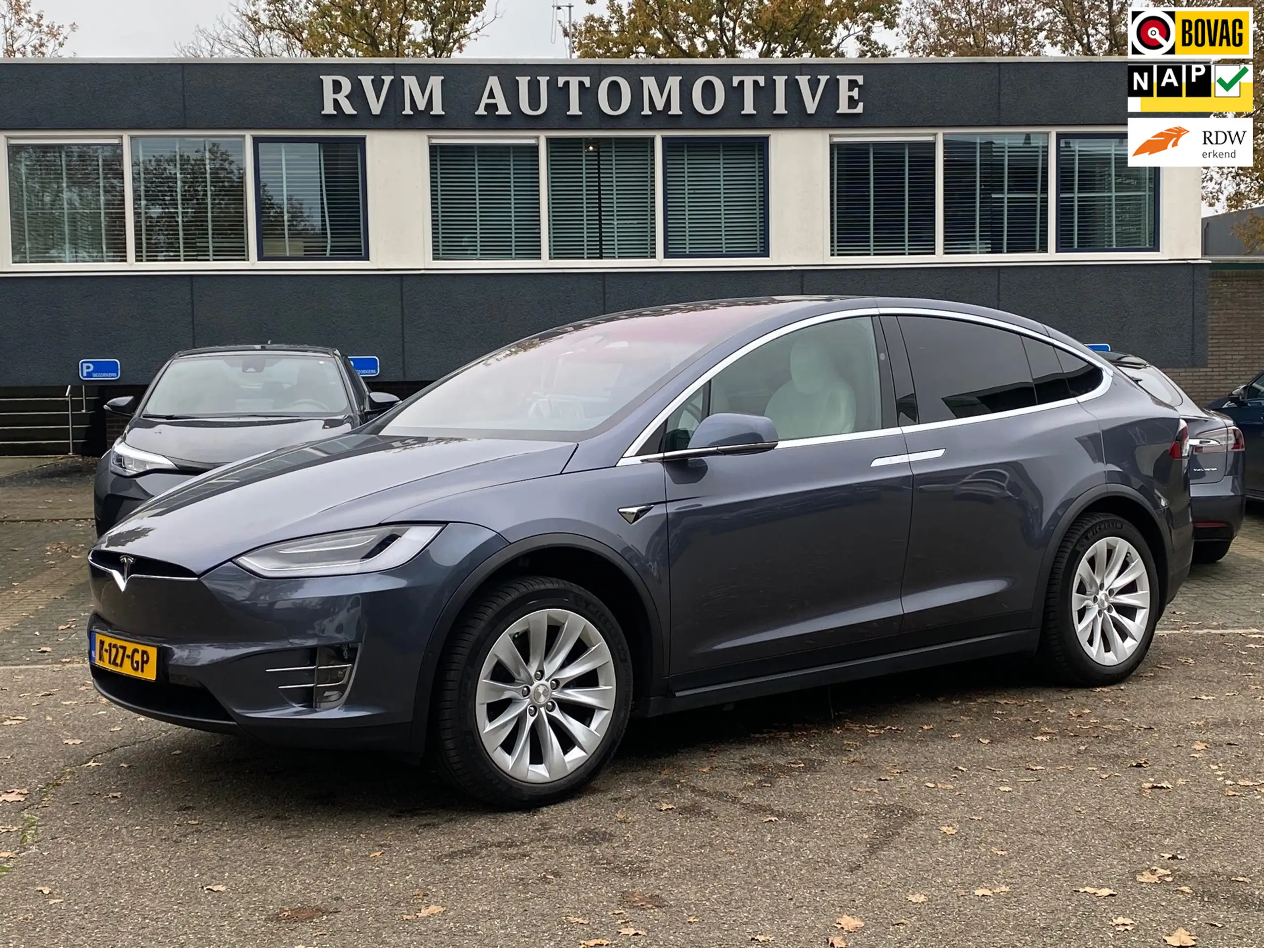 Tesla - Model X