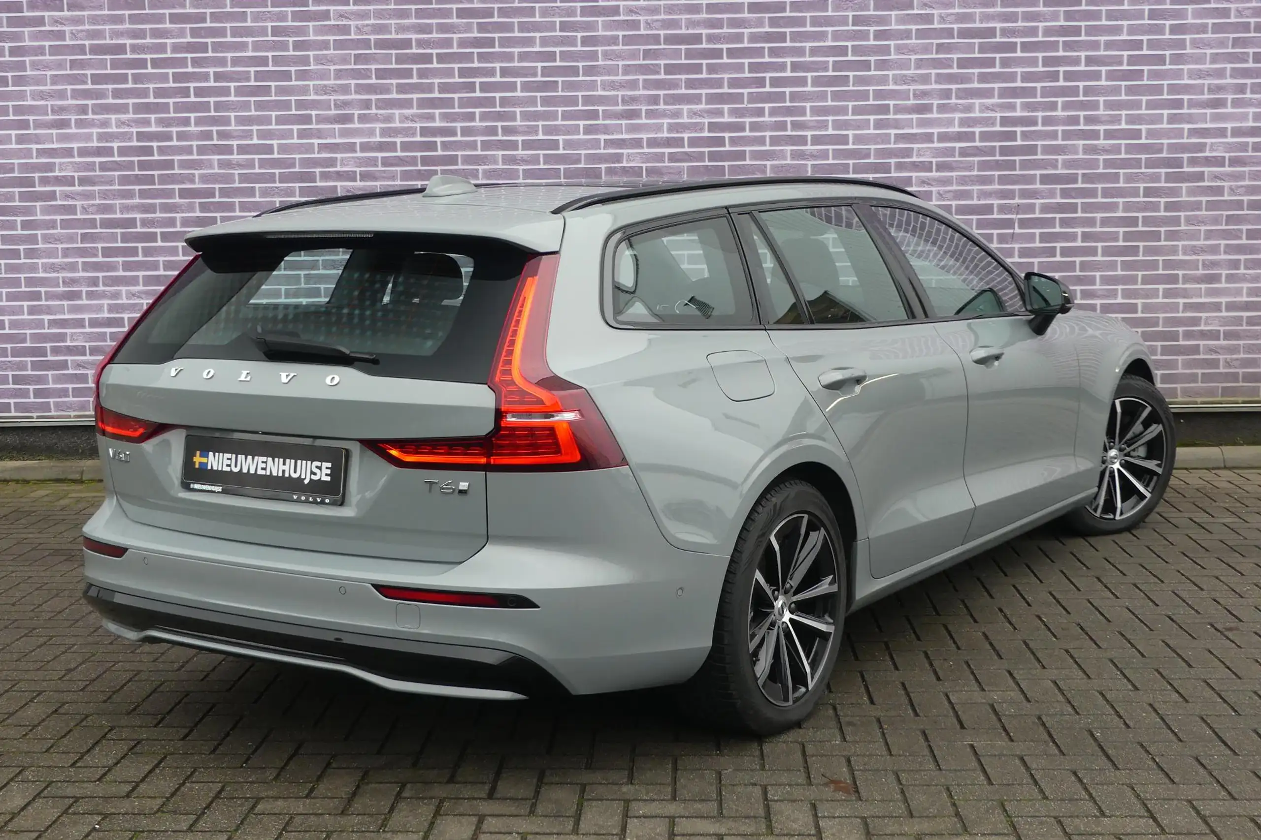 Volvo - V60