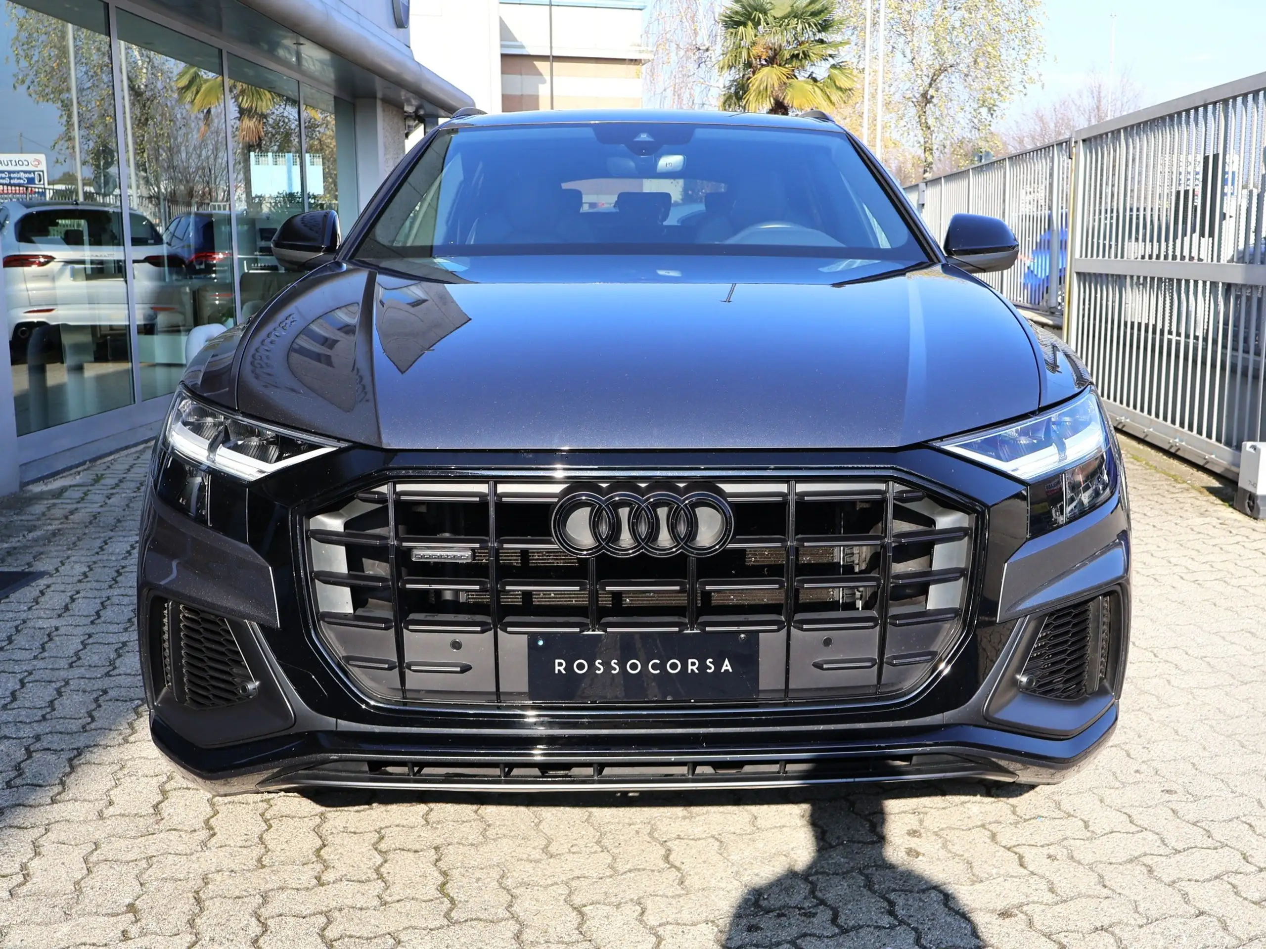 Audi - Q8